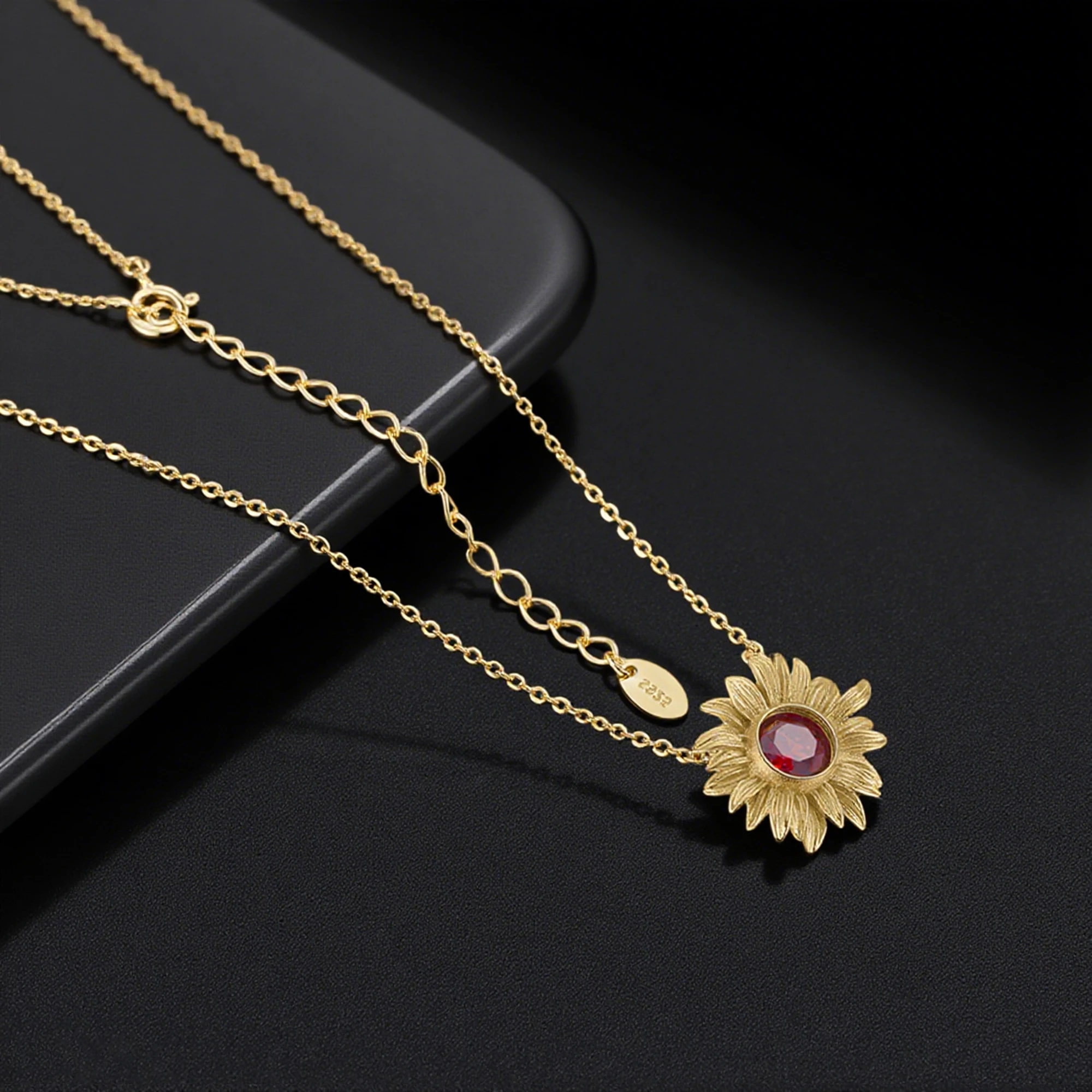 

EFFIE QUEEN Opulent 925 Sterling Silver Pendant Necklace with Stunning Round-Cut Zirconia, Perfect for Everyday Wearing GMN22