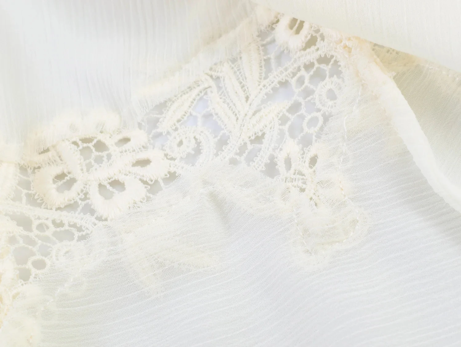 HH Damen Elegante Sexy Spitzenbluse mit Rüschen, V-Ausschnitt, Langen Ärmeln und Transparentem Chiffon, Sommermode 2026 für Abendverabredungen – Detail 10