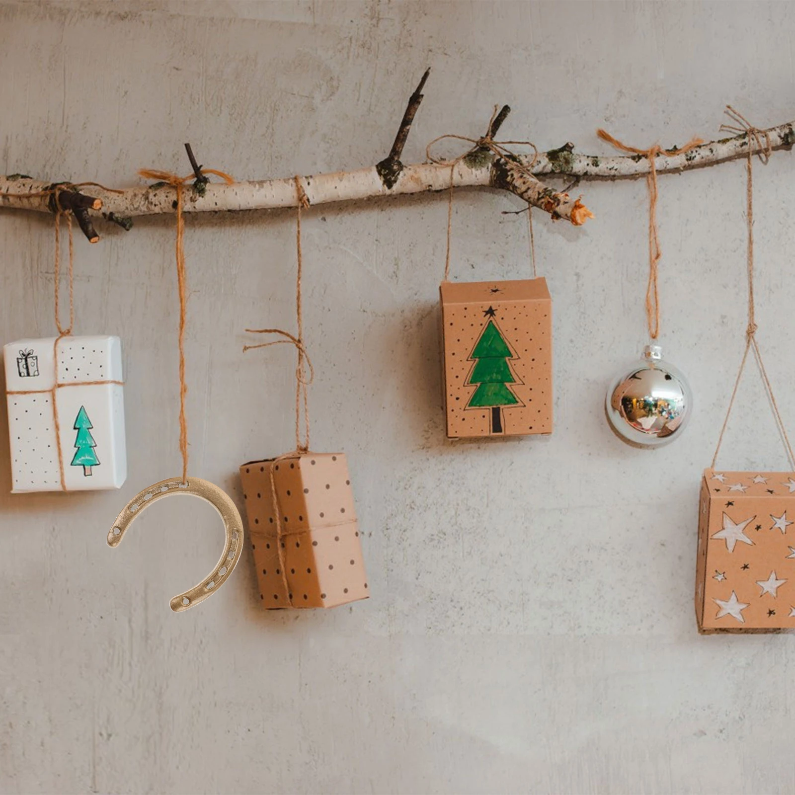 

2pcs Iron Cast Iron Horseshoe Horseshoe Decoration Wall Hanging Ornament Sculpture Home Decor Metal Art