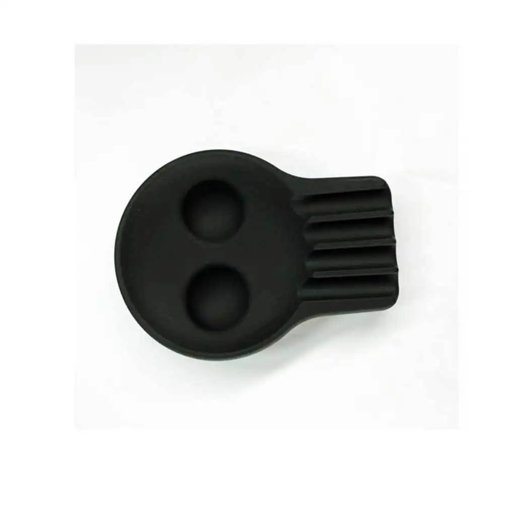 

Skull Head Creative Cigarette Ashtray Silicone Ashtray For Home Bar Cafe Party Elegant Smoke Tray Ornament Gift Family