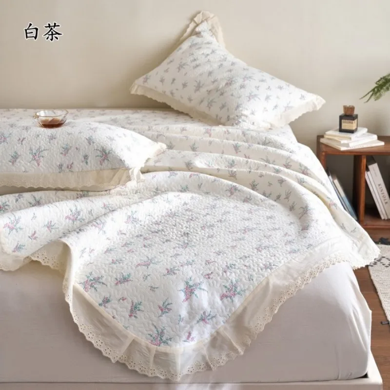 

New hot-selling French lace double-layer yarn bed cover machine washable all-season lace blanket