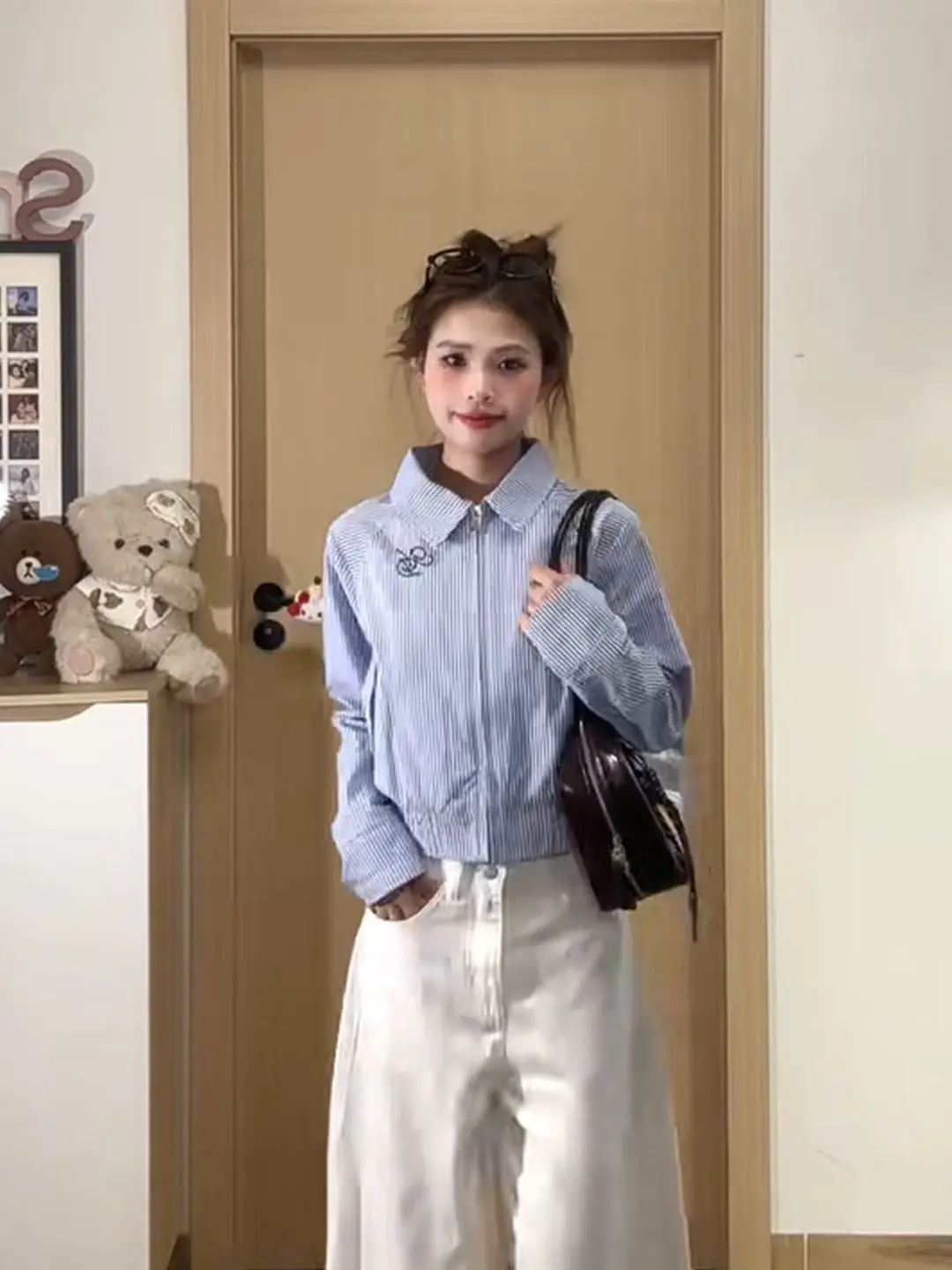 

Синяя полосатая женская летняя модная уникальная рубашка прямого кроя из дышащего полиэфирного волокна серии Miu