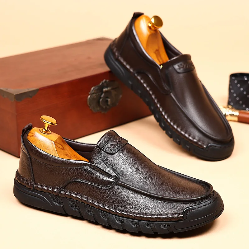 عالية الجودة مصمم البقرة أحذية جلدية بدون كعب للرجال لينة سوليد الرجال فستان أحذية موضة بلون أحذية قيادة عادية للرجال