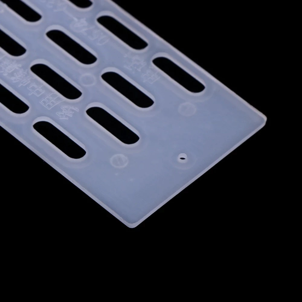100Pcs Beehive Tools Beekeeping Tool Anti Escape Bee Queen Plastic Spacer Frame Hive Equipment Beekeeper Supplies C42 Beekeep
