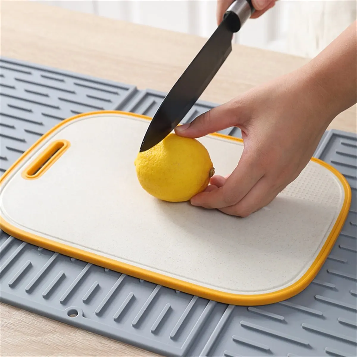 Just- Black Foldable Tri-Fold Tableware Drying Mat Silicone Draining Mat for Kitchen Counters