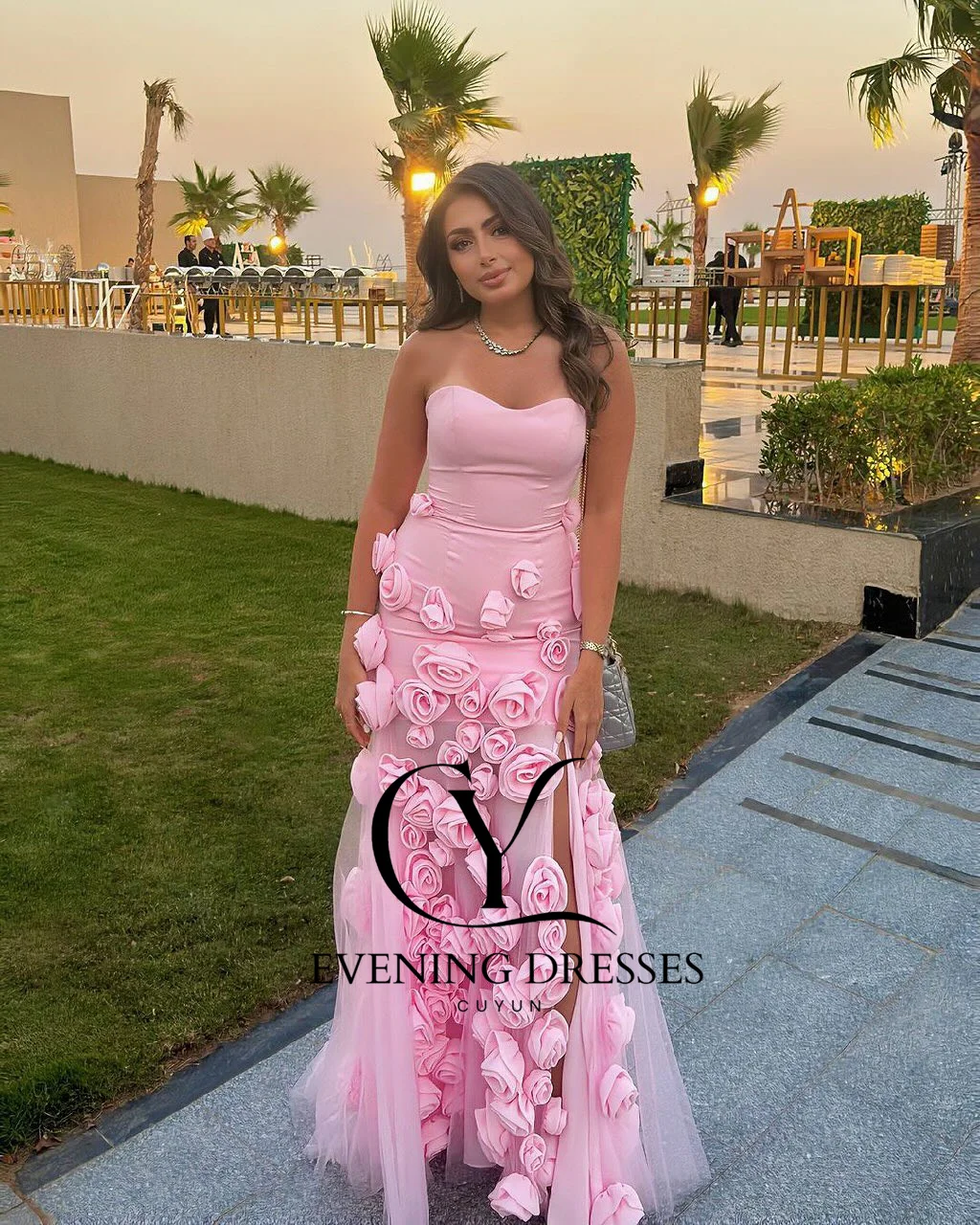 CUYUN Розовые 3D цветы Длинные платья для выпускного вечера Роскошное вечернее платье без бретелек с разрезом Вечернее платье по индивидуальному заказу для особых случаев