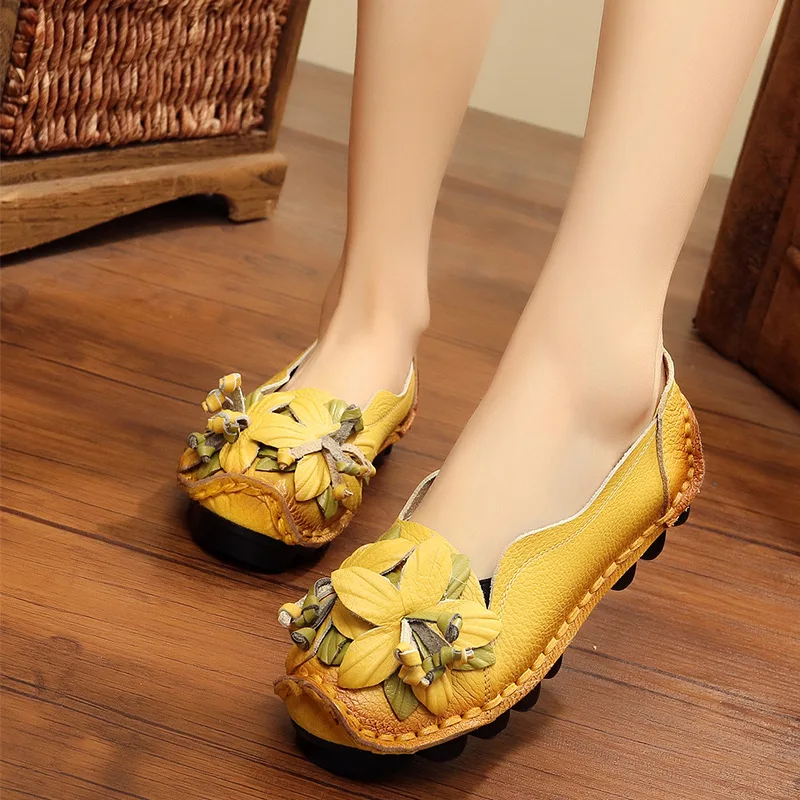 Women Cowhide Flat Shoes Female Soft Sole Comfort Ladies Retro Genuine Leather Flowers Flats Mom Loafers personality national