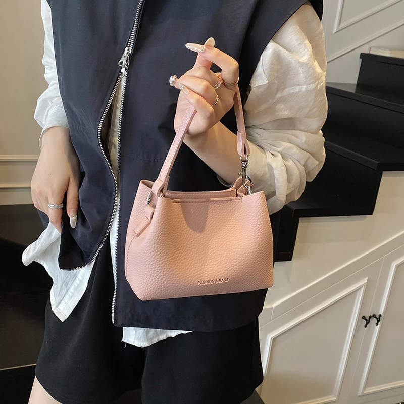 

Легкая летняя высококачественная маленькая сумка через плечо для телефона, Лидер продаж, легкая роскошная рабочая сумка-ведро большой вместимости для женщин