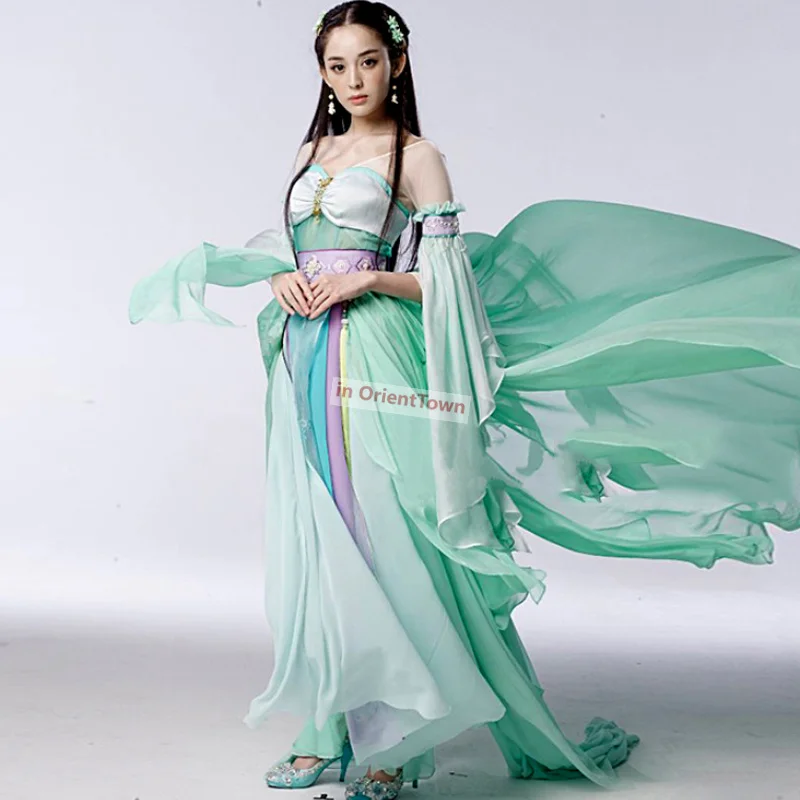 زي الرقص الكلاسيكي القديم في OrientTown، فستان تنكري أحمر وأخضر، ألعاب على الإنترنت مثيرة وأنيقة تؤدي ملابس Hanfu