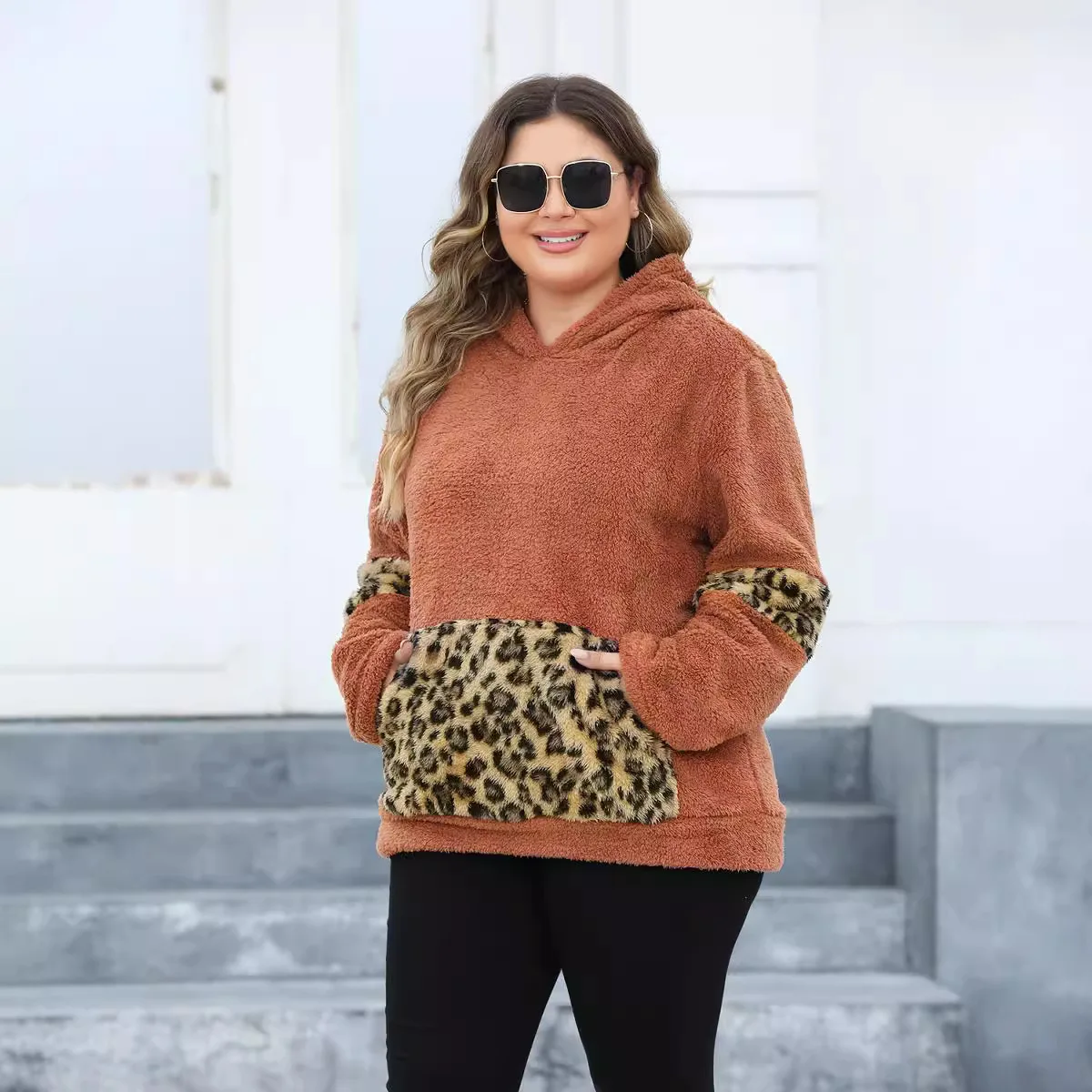 Oversized Women's Hooded Leopard Print Pocket Splicing Thick Plush Hoodie