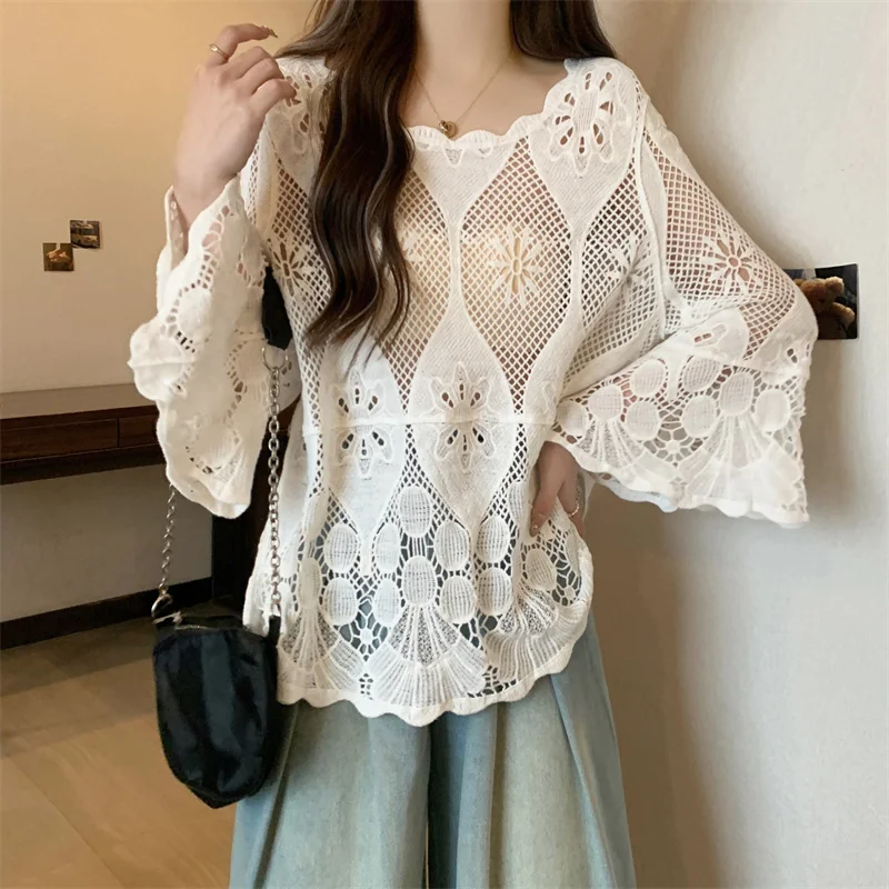 Camicia per protezione solare in pizzo allentato per le vacanze estive al mare Moda sexy scava fuori felpa con cappuccio all'uncinetto Top da donna