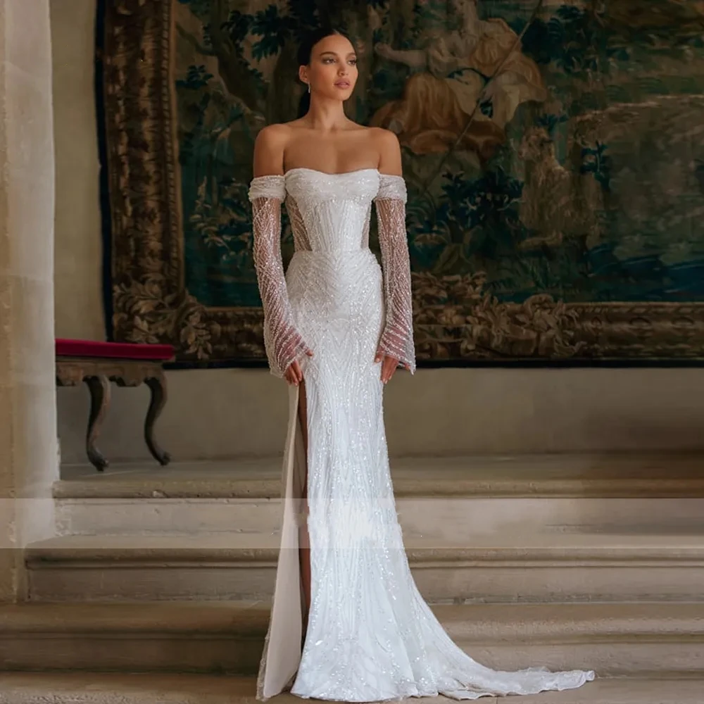 Abiti da sposa moderni ed eleganti con spalle scoperte Abiti da sposa con strascico staccabile Applicazioni in pizzo Abiti da sposa personalizzati