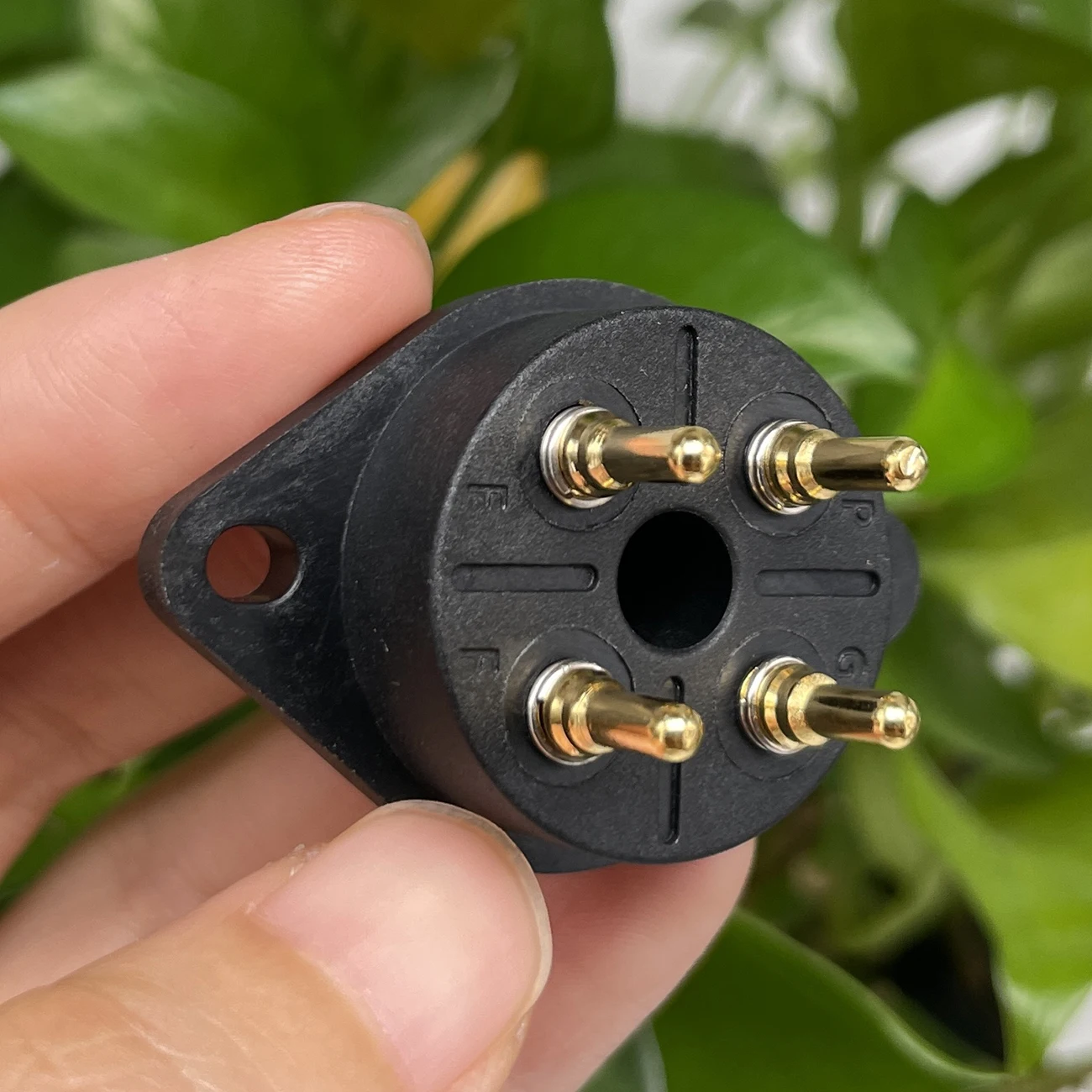 1 قطعة EIZZ 4pin أنبوب المقبس قاعدة ل 2A3 300B FU-811 811 274B 572A 45 50 5Z3 101D الإلكترون أنبوب مطلية بالذهب Hifi مضخم الصوت