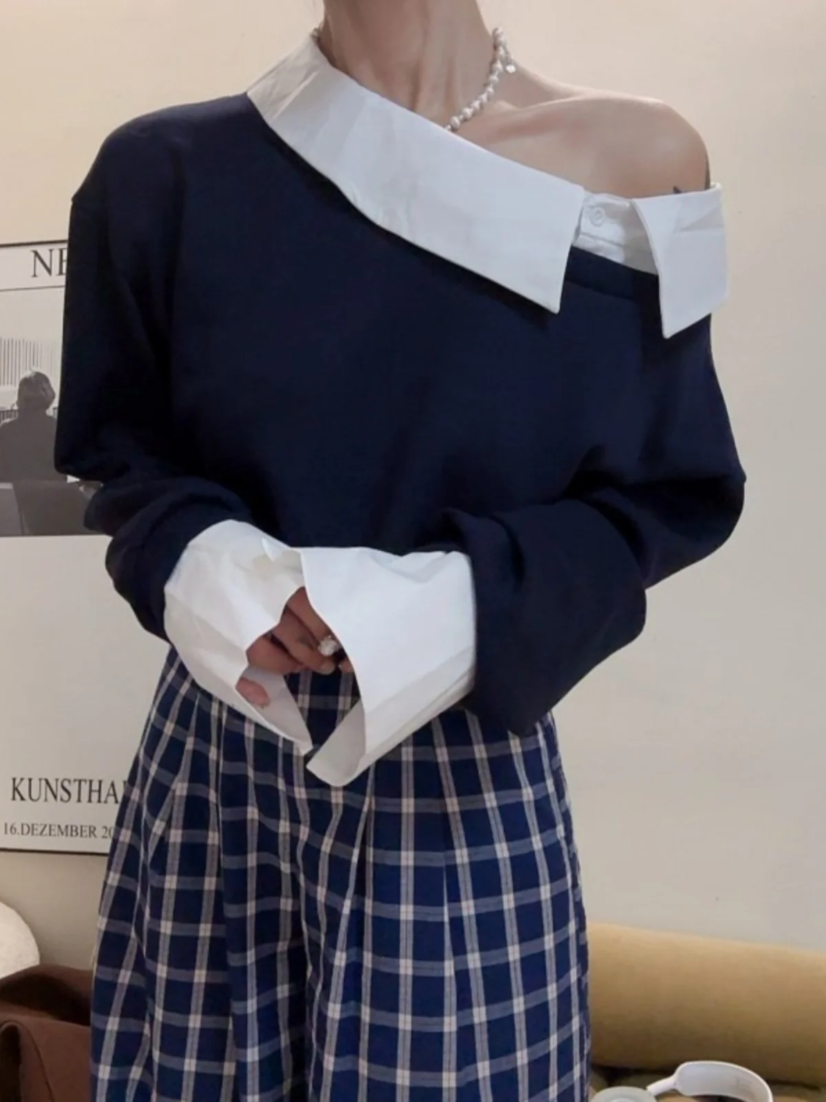 

Shoulder Bared Hoodie Women's Chic Autumn 2024 New Small Audience Irregular Splicing Fake Two-Piece Set Hoodie Outerwear