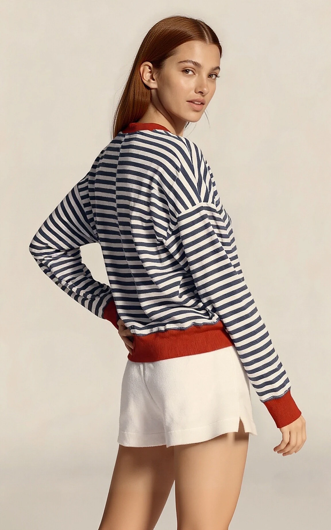 2026 Spring Women's Casual Round Neck Long Sleeve Pullover Sweatshirt with Fashion Striped Print Loose Fit Tops