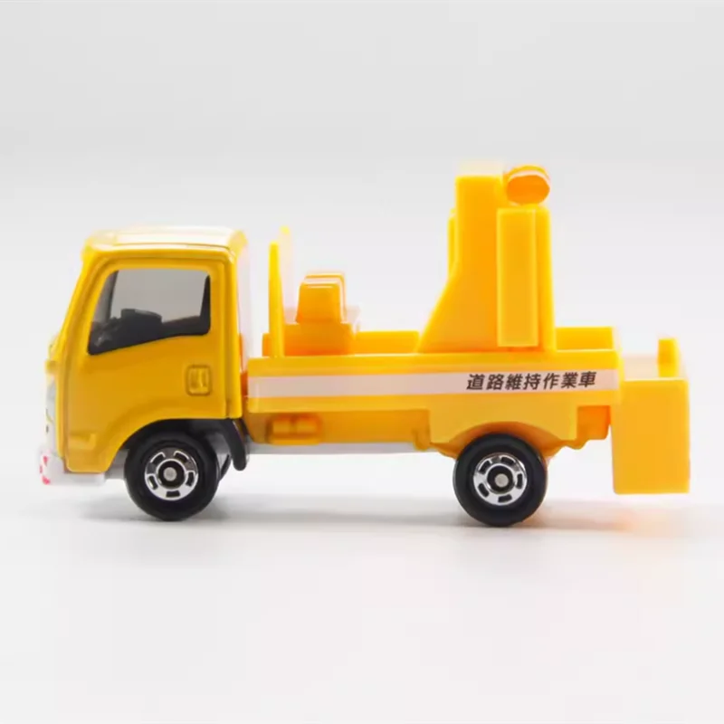 Takara Tomy Tomica No.26 ISUZU ELF Знак автомобиль Литые металлические модели коллекционные игрушки 228080