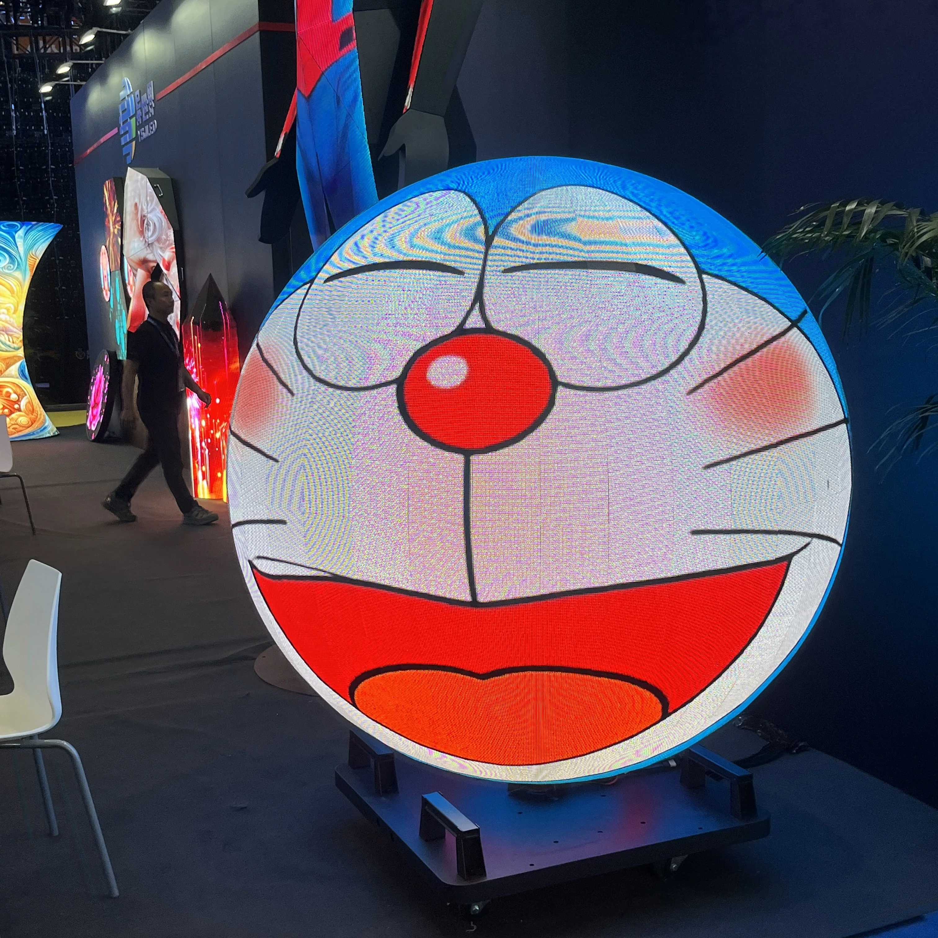 Factory Creative Custom Spherical Led Screen P1.8 P2 P2.5 Shopping Mall Exhibition Round Ball Flexible Led Sphere Panel Display