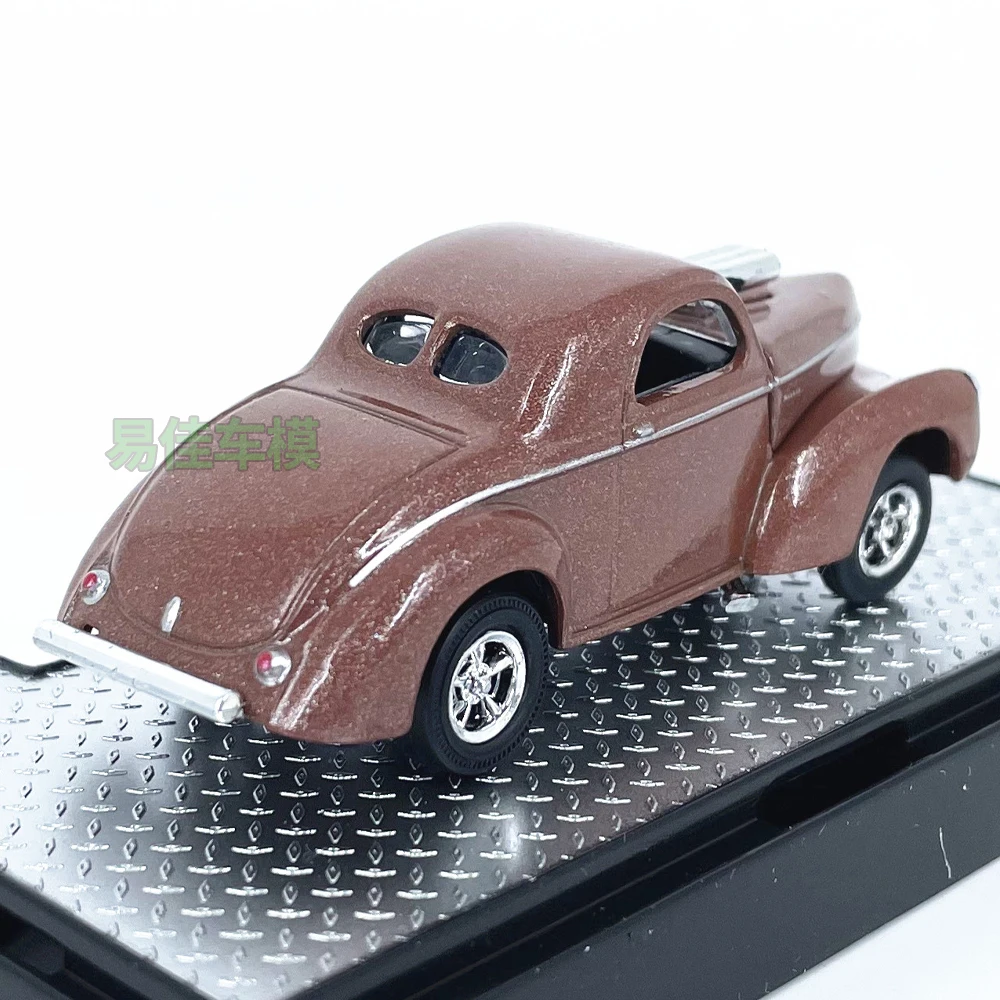 M2 Machines 1/64 Coupe Gasser Modello di auto giocattolo