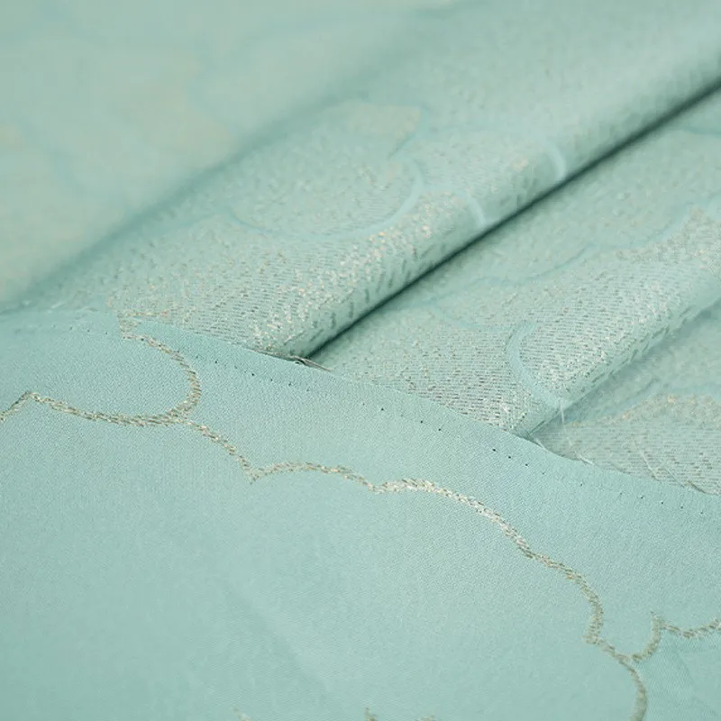 

New Chinese-style Hanfu cheongsam and armor fabric made of woven gold silk with patterns