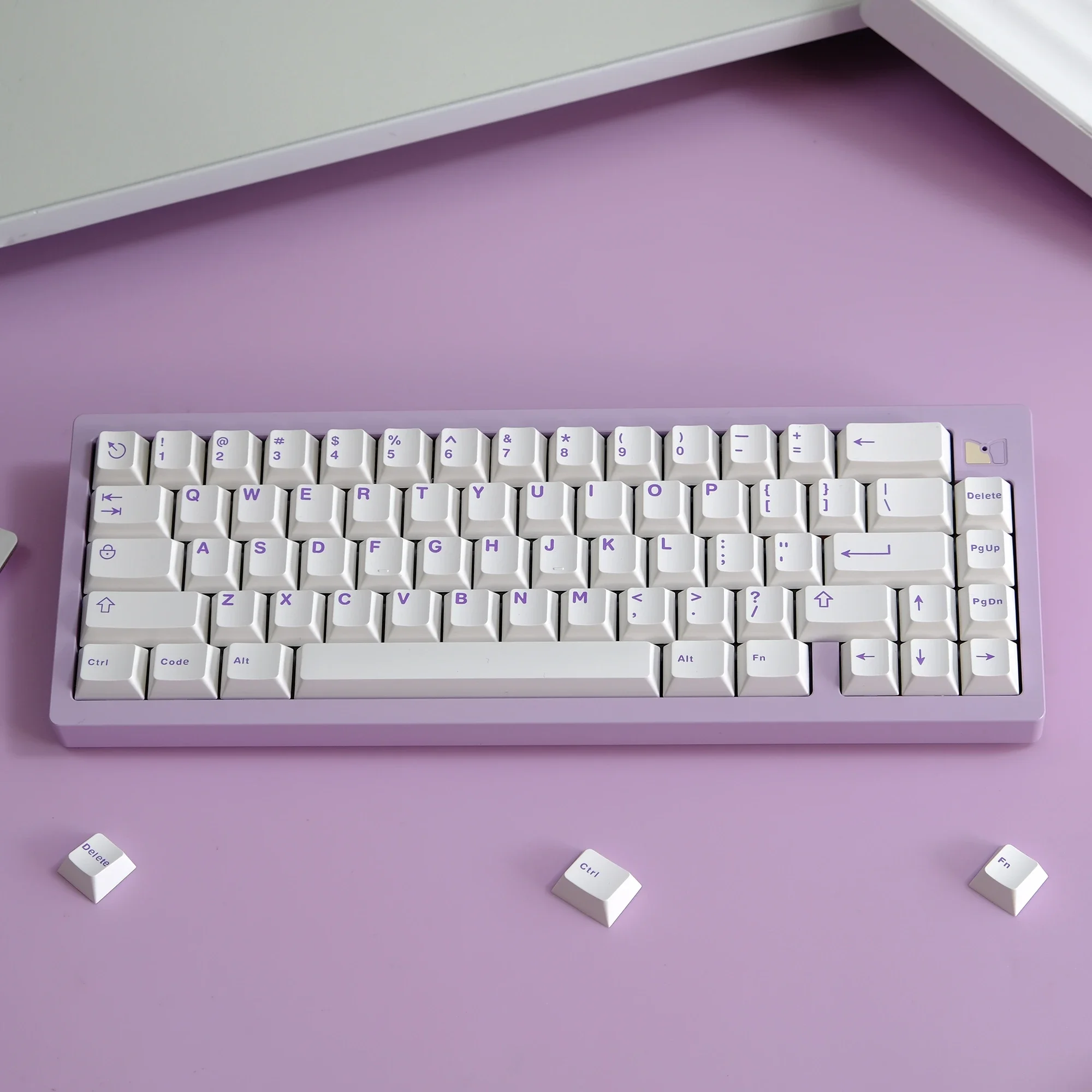 121 Aifei ABS Keycaps Double Shot White with Purple Letters Cherry Height for Mechanical Keyboard AULA F75 Ajazz Anne Pro 2 Game