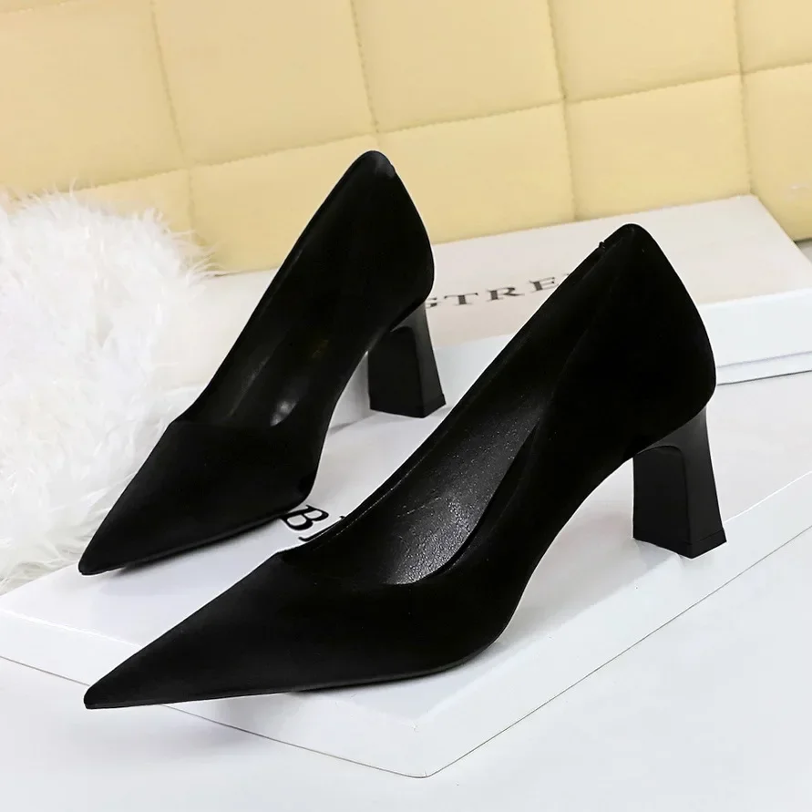 BIGTREE Women 6cm High Heels Pumps Lady Satin Silk Fashion Block Low Heels Wedding Bridal Escarpin Catwalk Green Red Prom Shoes view 5