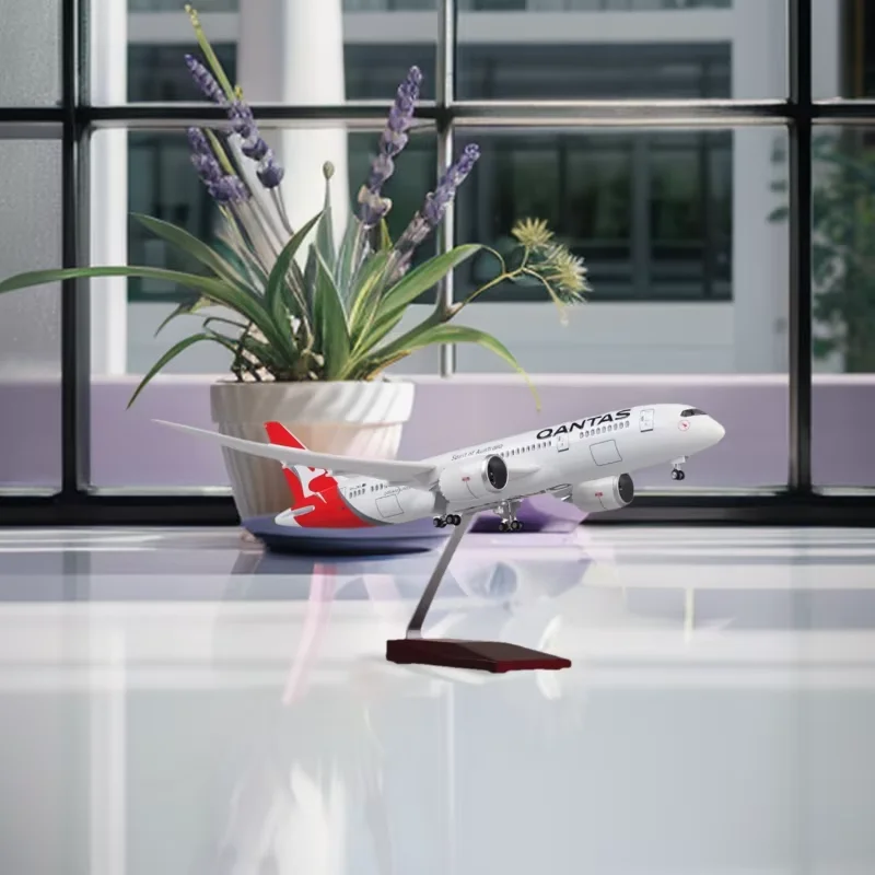 

Display Scale 47cm Airplane Model B737-800 Australian Airline Aircraft QANTAS Airways Airlines Model Light Wheels Airplane Colle