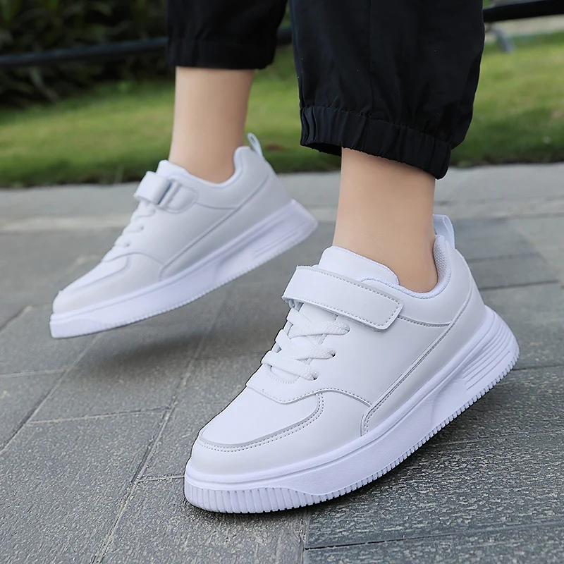 子供靴白男の子スクールシューズ秋革子供スケートボードカジュアルスポーツシューズ軽量テニス男の子スニーカー黒