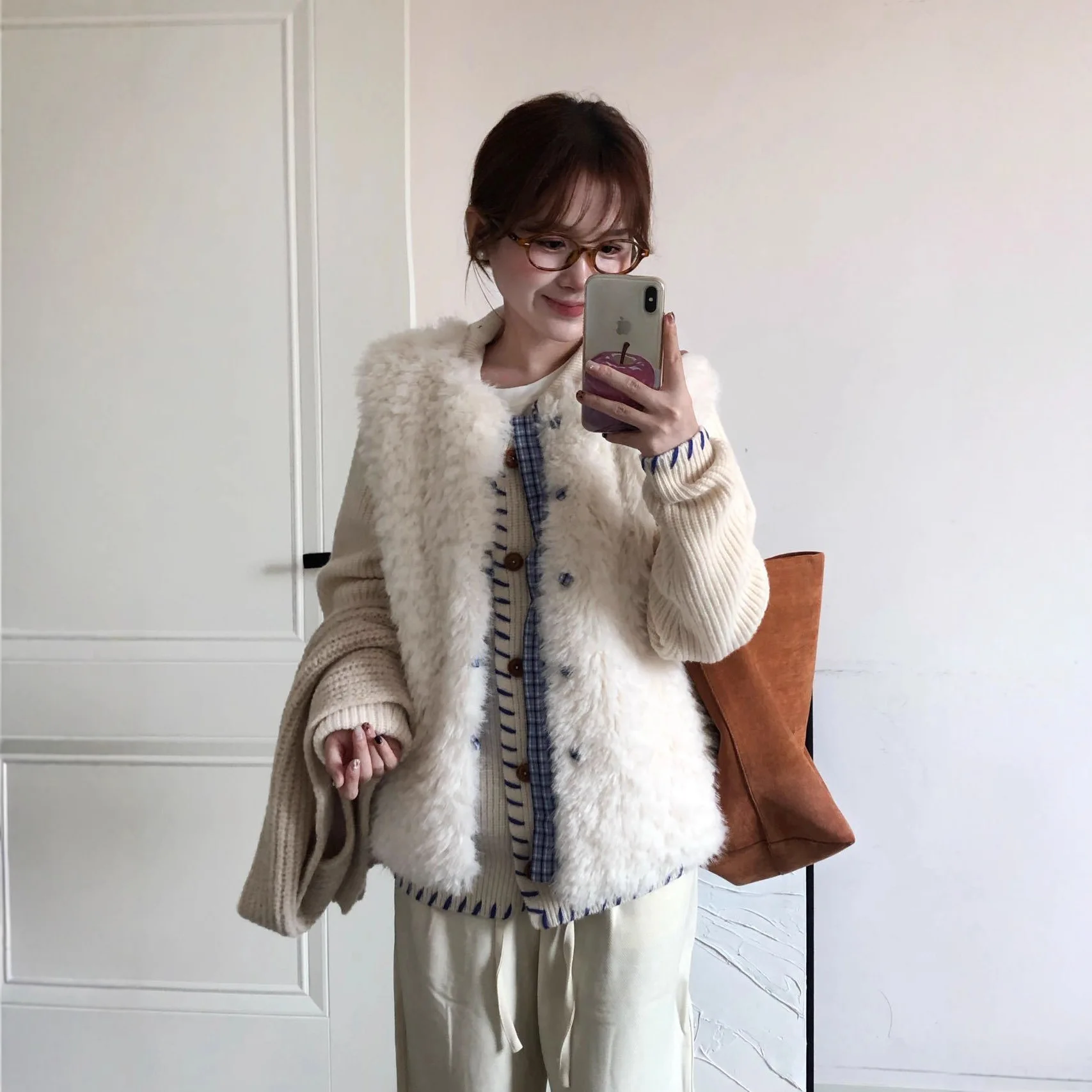 Pearl White Color-Block Blue Plaid Sherpa Vest Winter Faux Fur Cape Coat