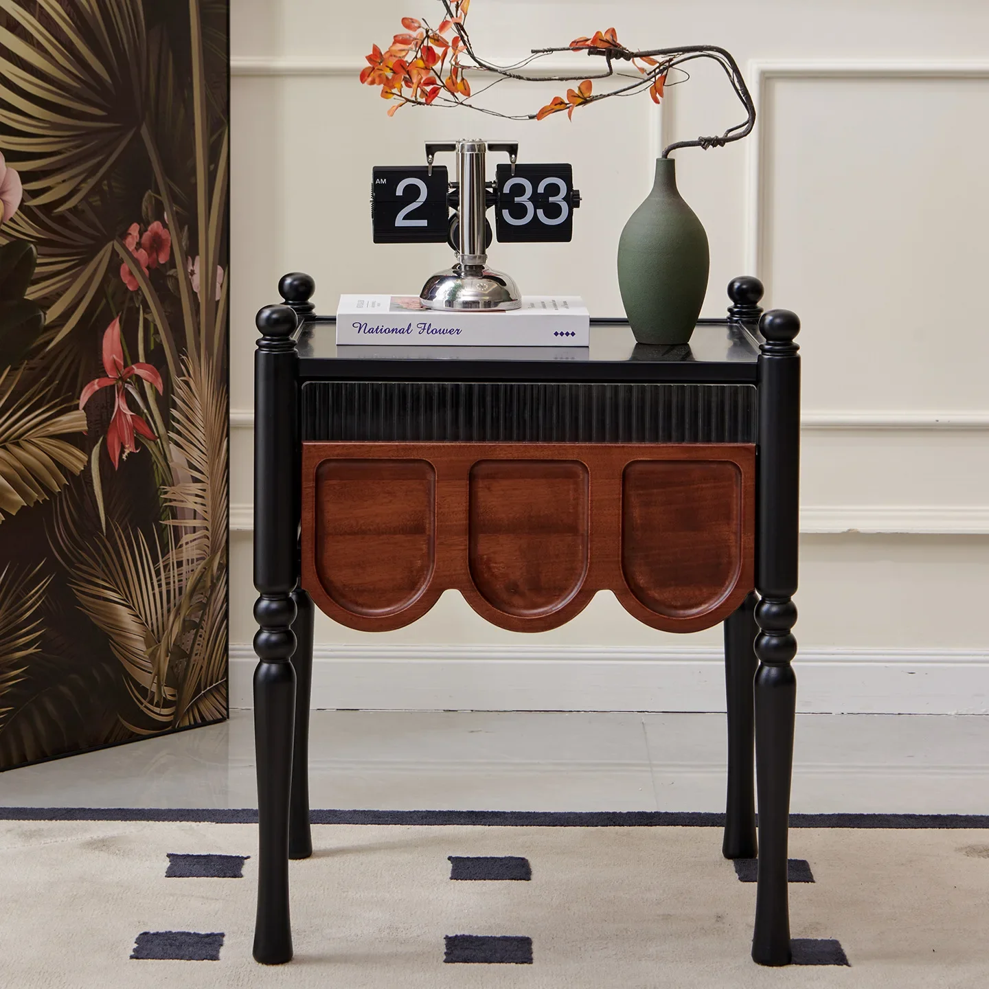 French antique style, retro solid wood bedside table, American living room bedroom decoration