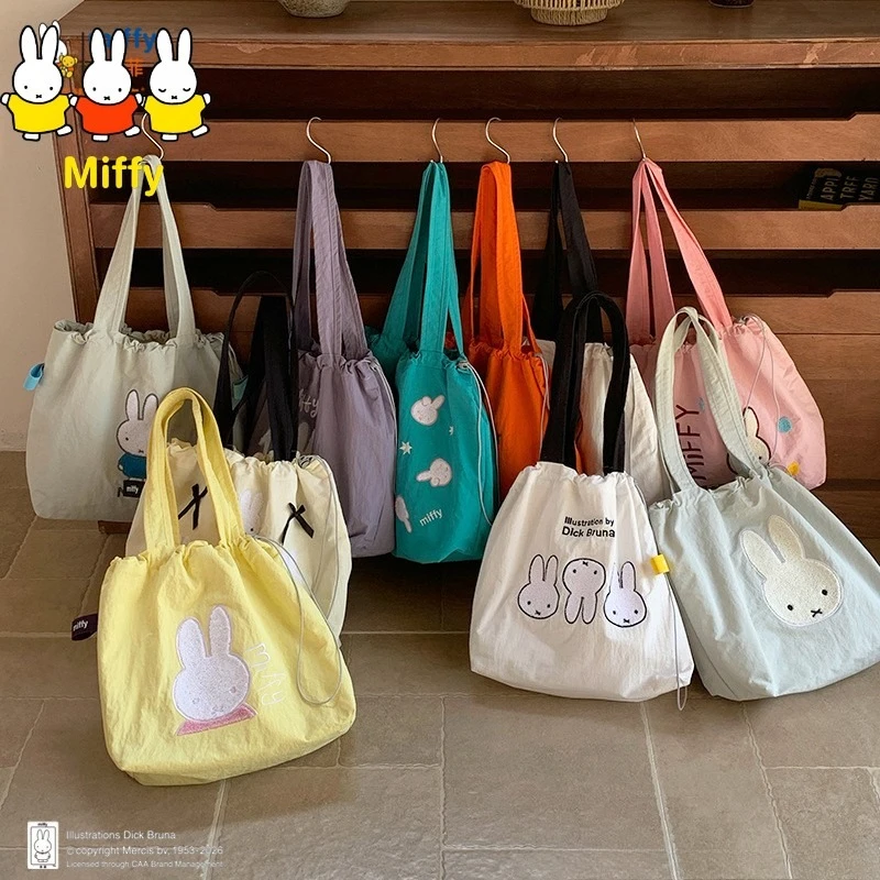 

Сумка-тоут Kawaii Miffy: милая мультяшная сумка с вышивкой, стильная и универсальная женская сумка большой вместимости, портативная.