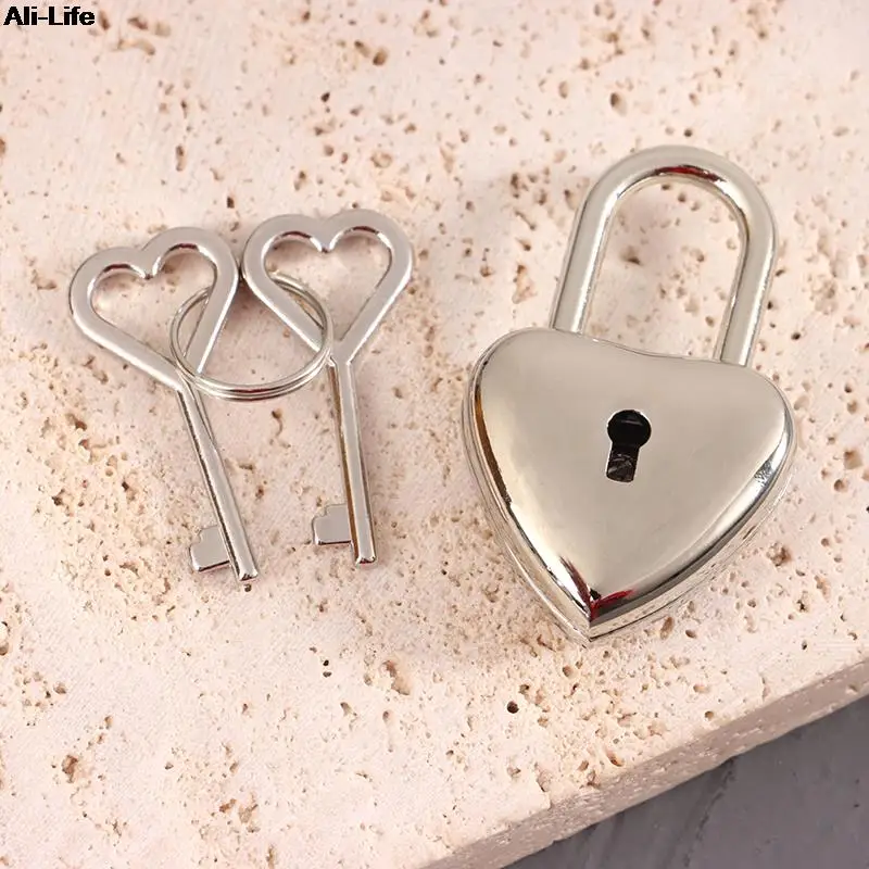 1Set Heart Shape Padlock Mini Luggage Hardware Locks With Key Lock