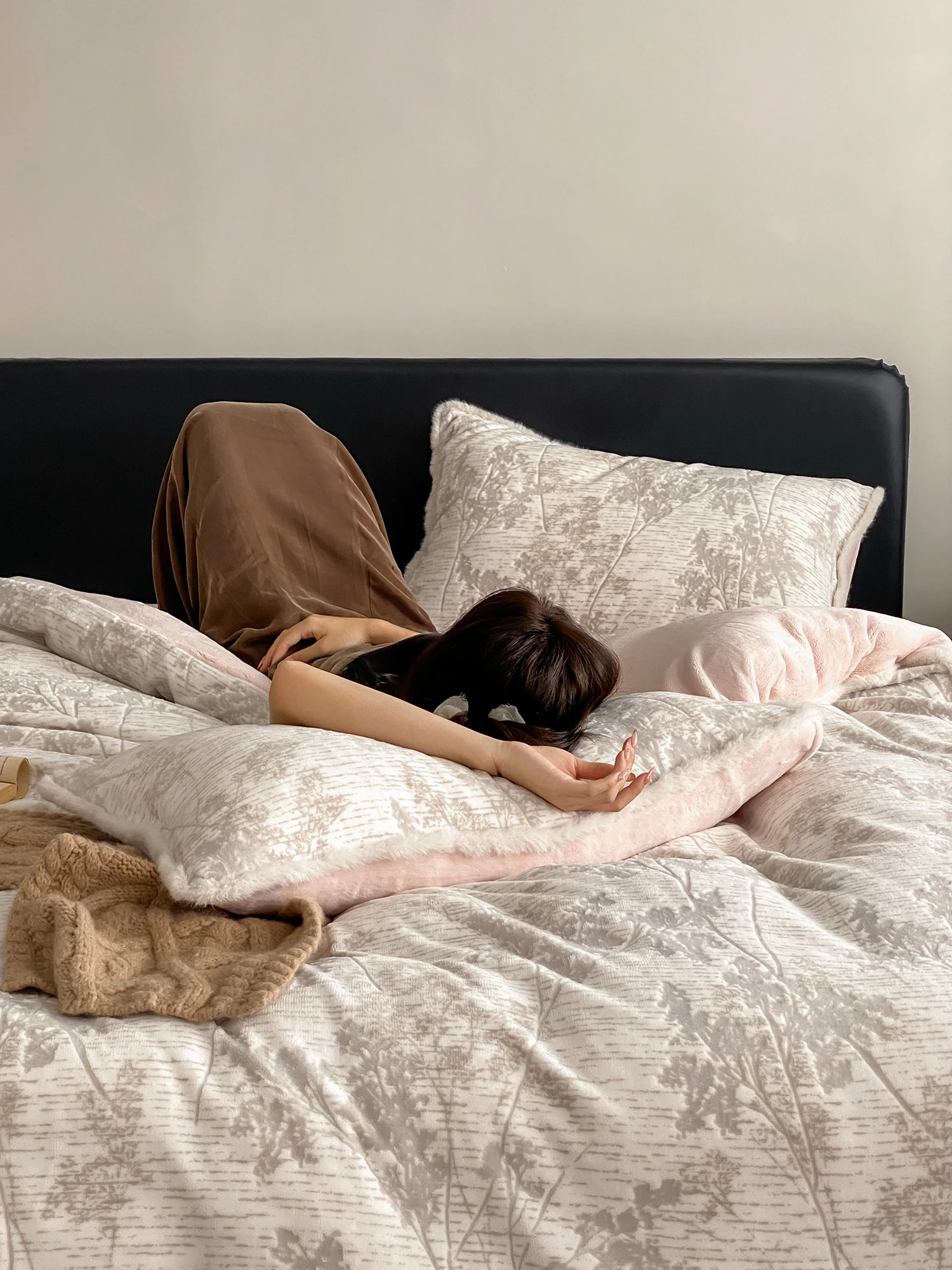 

Комплект постельного белья в корейском стиле: теплый, толстый, из кораллового флиса, с простыней, пододеяльником и балдахином, четыре предмета