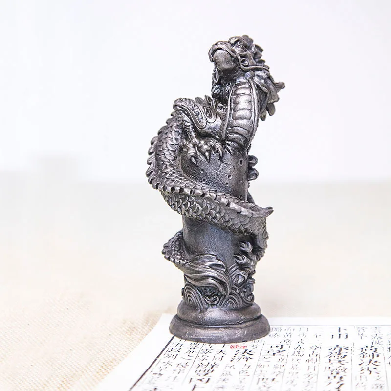 

Indoor furniture cast iron ornament, flying dragon in the sky, relief statue around the pillar, desktop ornament, home