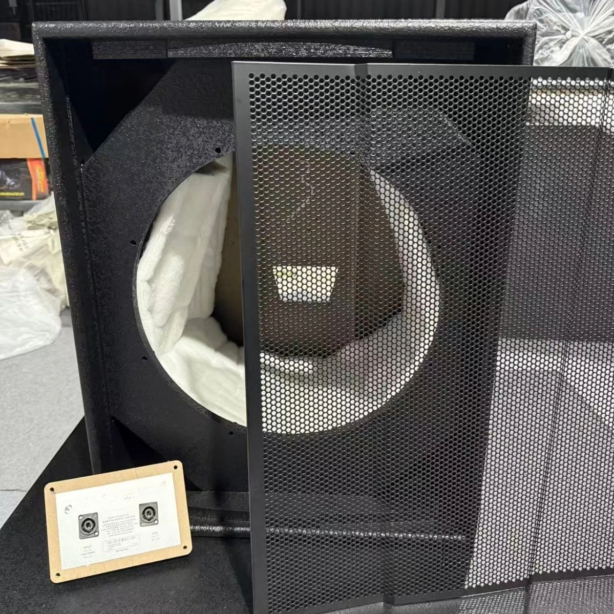 Floor Standing Empty Subwoofer Cabinet S18+, Single 18 Inch Speaker Box, Audio Fitting