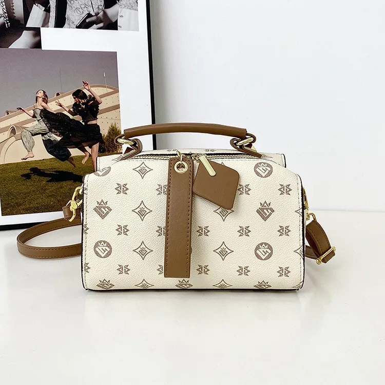 

2025 French Retro Boston Bag - Stylish Laptop Shoulder Purse, Pillow-Sized Tote with Handle, Trendy Unisex Crossbody