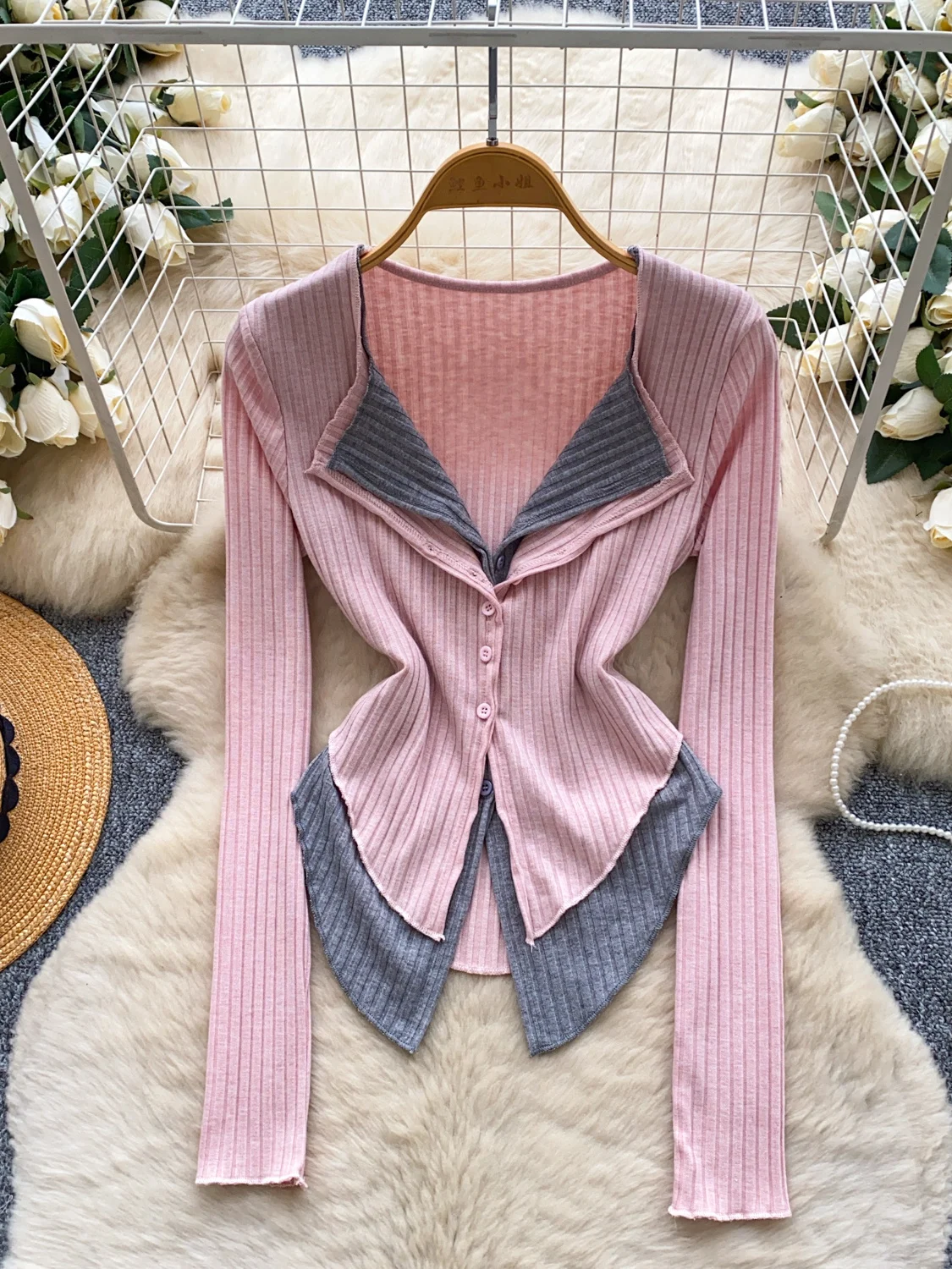 

2026 New Autumn Women Korea Style V-neck Long Sleeve Cardigan Fake Two-piece Spliced Single Breasted Fit Slim Cardigan Tops
