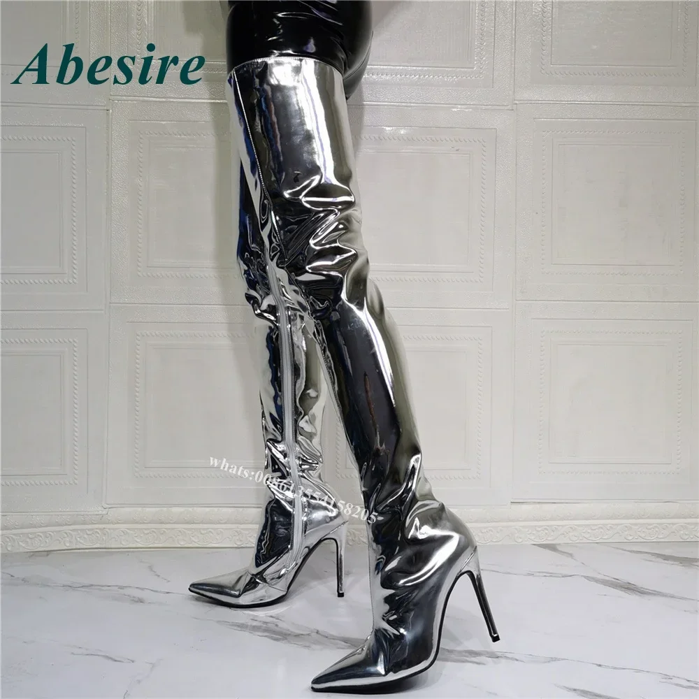 

Серебряные высокие сапоги на шпильке, новинка 2025 года, блестящая женская обувь из лакированной кожи с острым носком и боковой молнией на высоком каблуке, пикантные зимние размеры 46, женская обувь