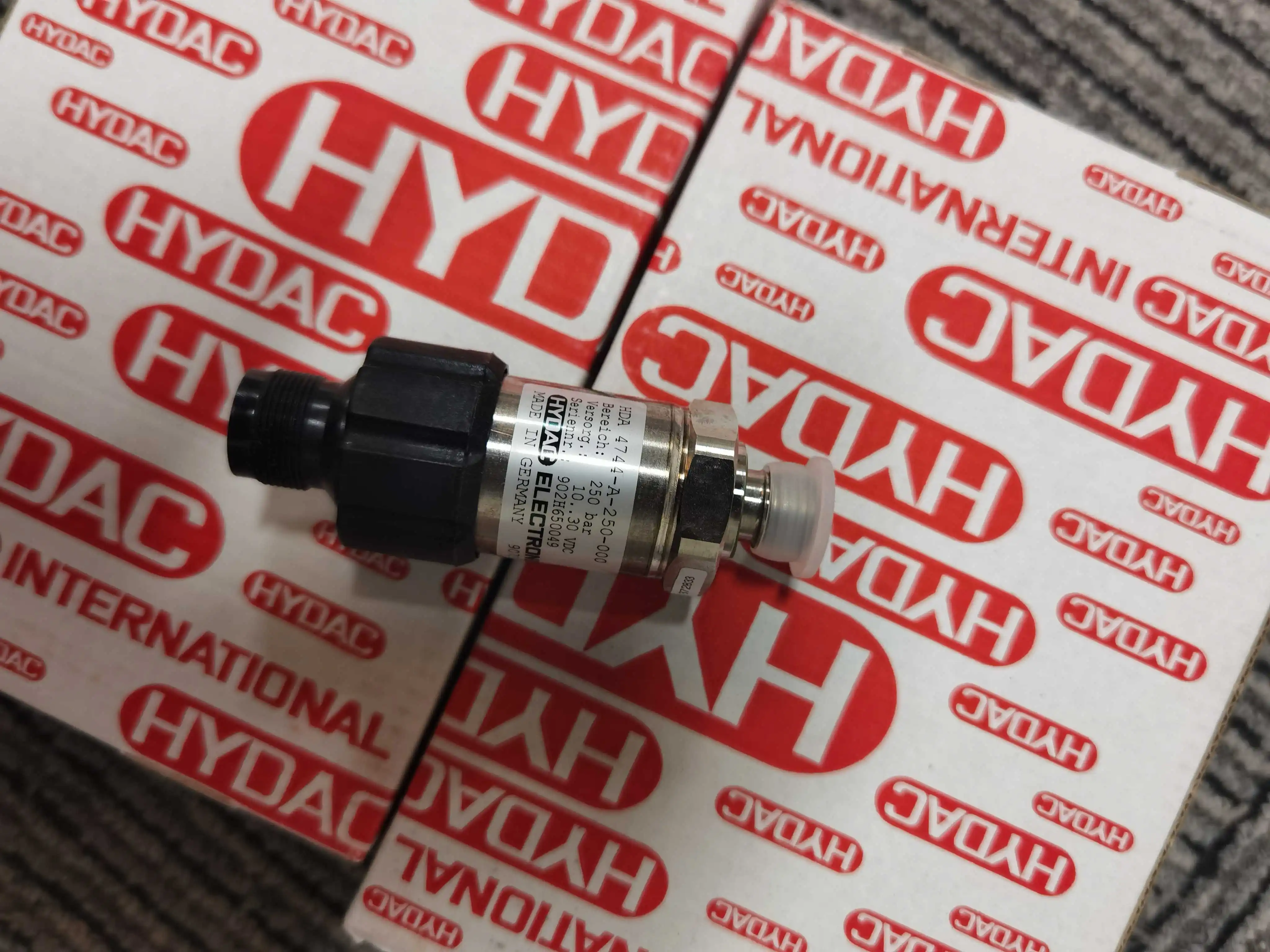 

Free Shipping [original Real Price] HYDAC HDA Series Pressure Sensor Connector Connector In Stock