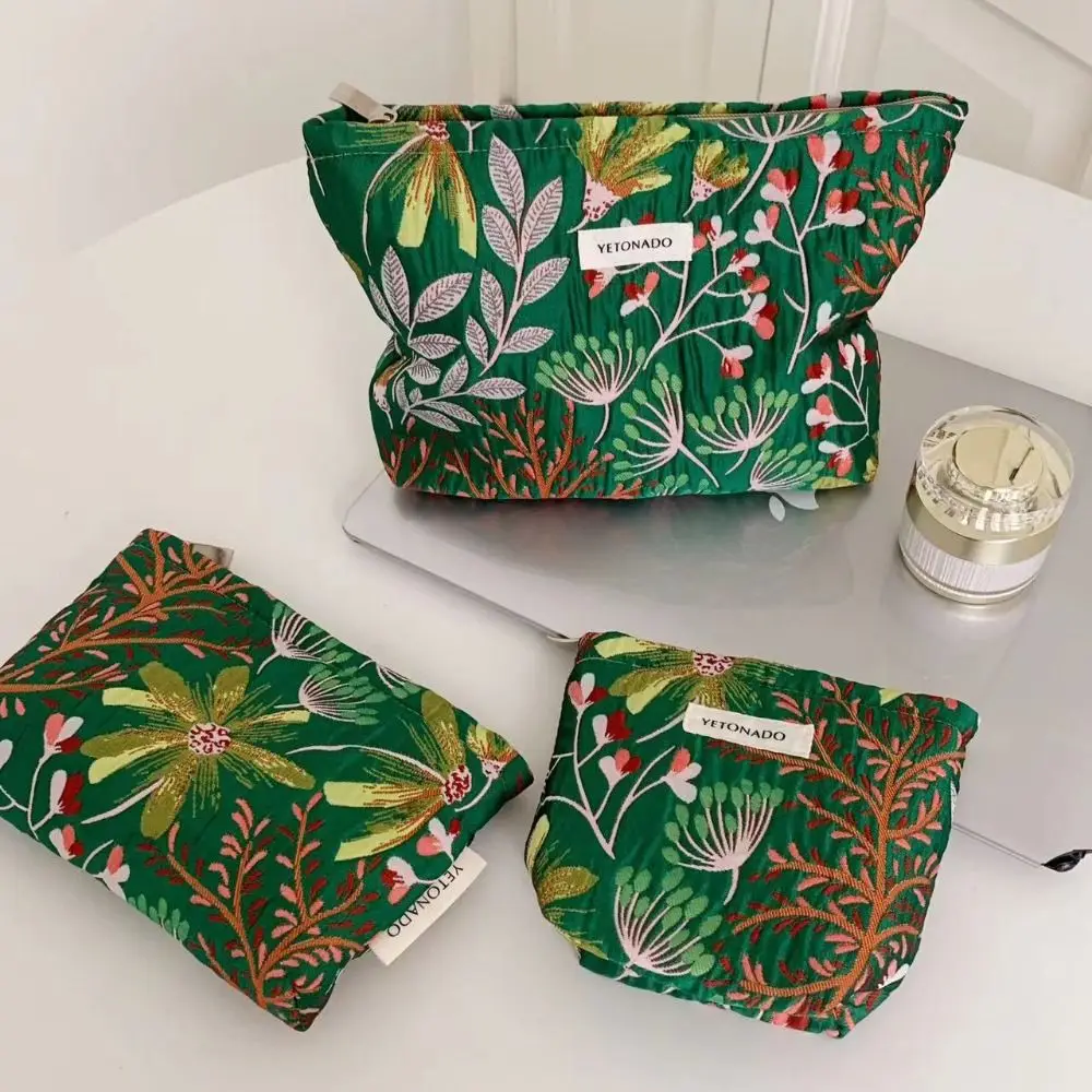 Polyester Canvas Flower Clutch Bag Large Capacity Zipper Closure Makeup Bag Flower Pattern Portable Travel Toiletry Bag