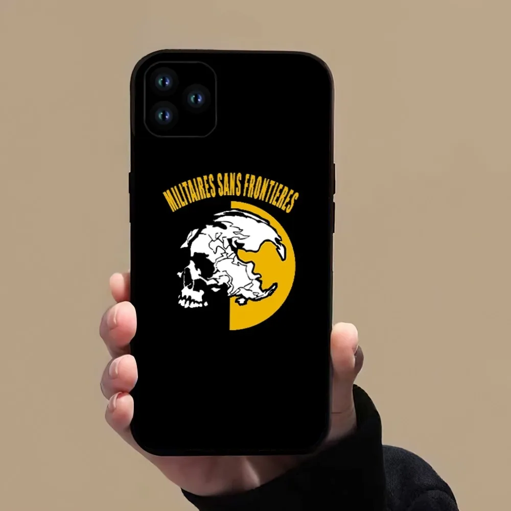 Hot Game Metal Gear Solid Phone Case For iPhone 11 12 13 14 15 Mini Pro XS Max X S Plus XR Shell