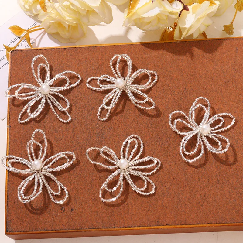 

Shoe Charm 1PC Silver Tone Hollow Flower Korean Sleek Versatile Lightweight Clip for Clogs Jelly Shoes Women Office Daily