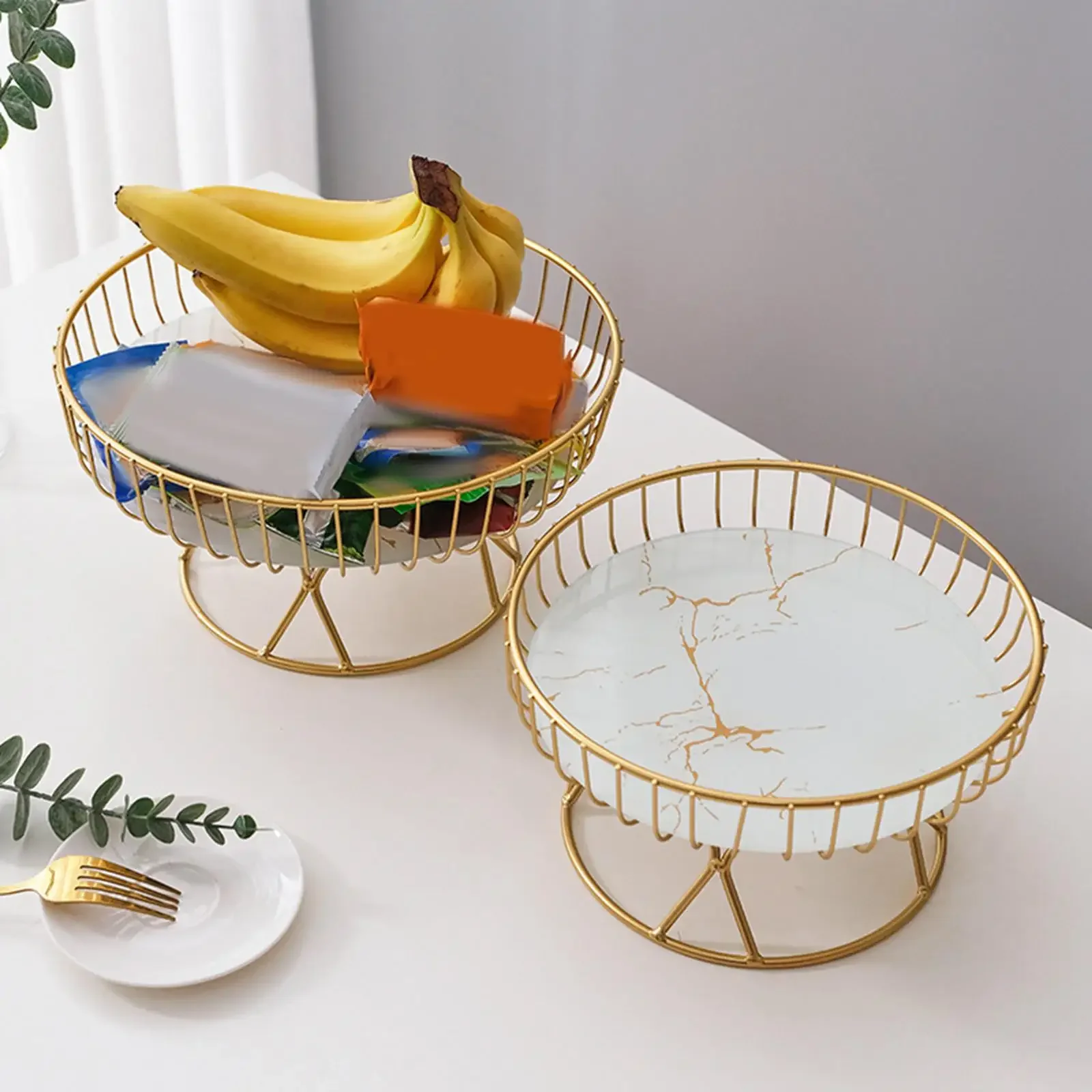 European Luxury Iron Fruit Cake Tray Creative Living Room Home Fruit Basket Snacks Dried Fruit Dessert Stand Snack Tray