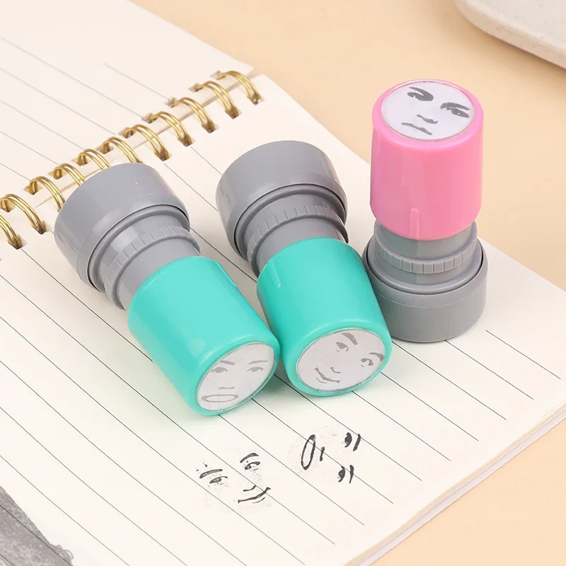 Sellos fotográficos de personajes de dibujos animados divertidos, sellos fotosensibles, planificador tipo prensa, sello de tinta de acción de Anime Kpop, regalo para seguidores