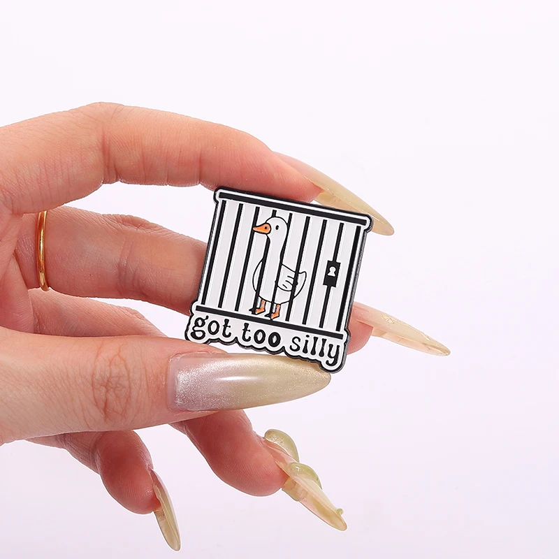 حصلت على جدا سخيفة المينا دبابيس مخصصة سخيف أوزة السجن دبابيس التلبيب شارات الملابس مجوهرات بأشكال حيوانات هدية للأطفال الأصدقاء #5