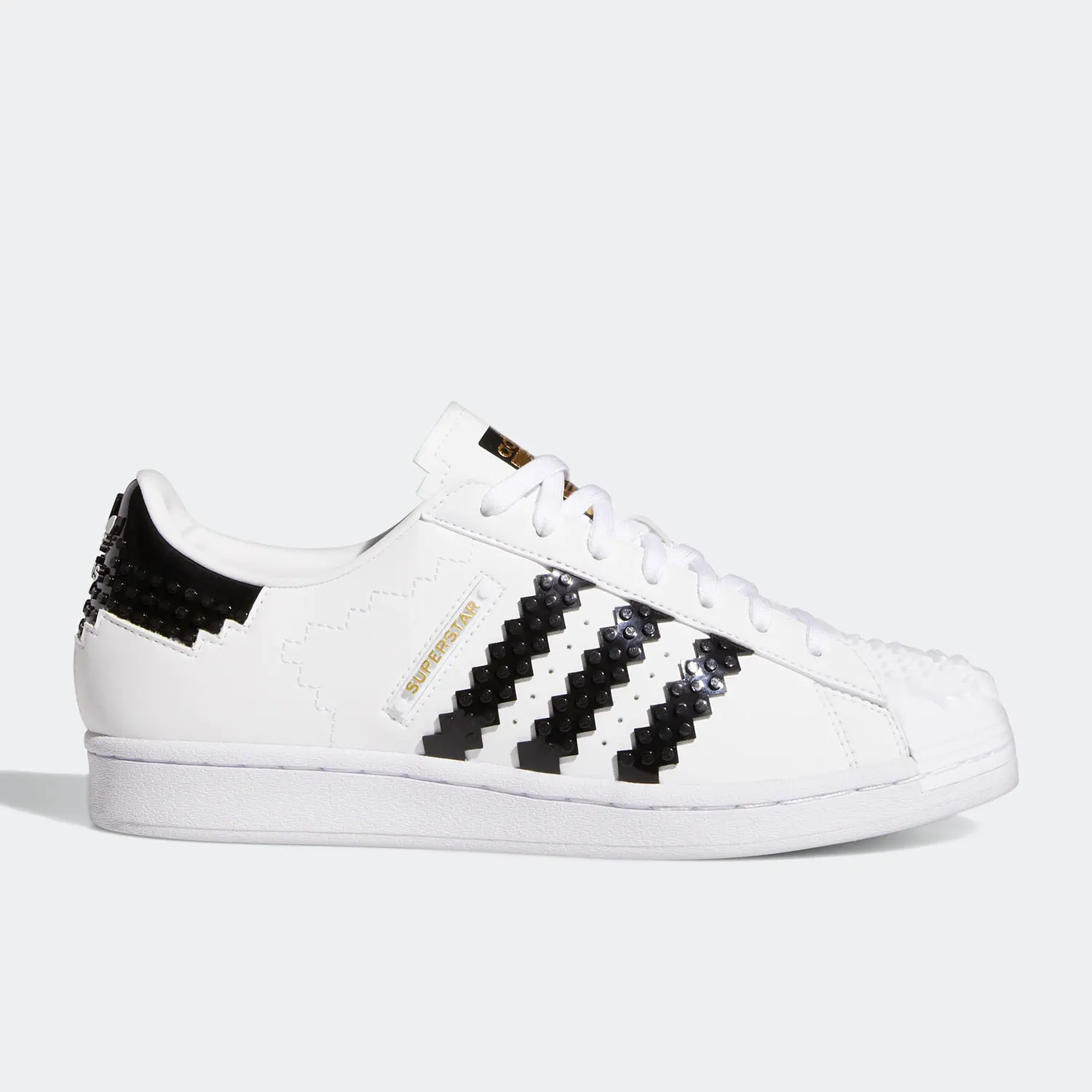 حذاء رياضي Adidas Genuine Originals Superstar للجنسين بمقدمة صدفية GW5270