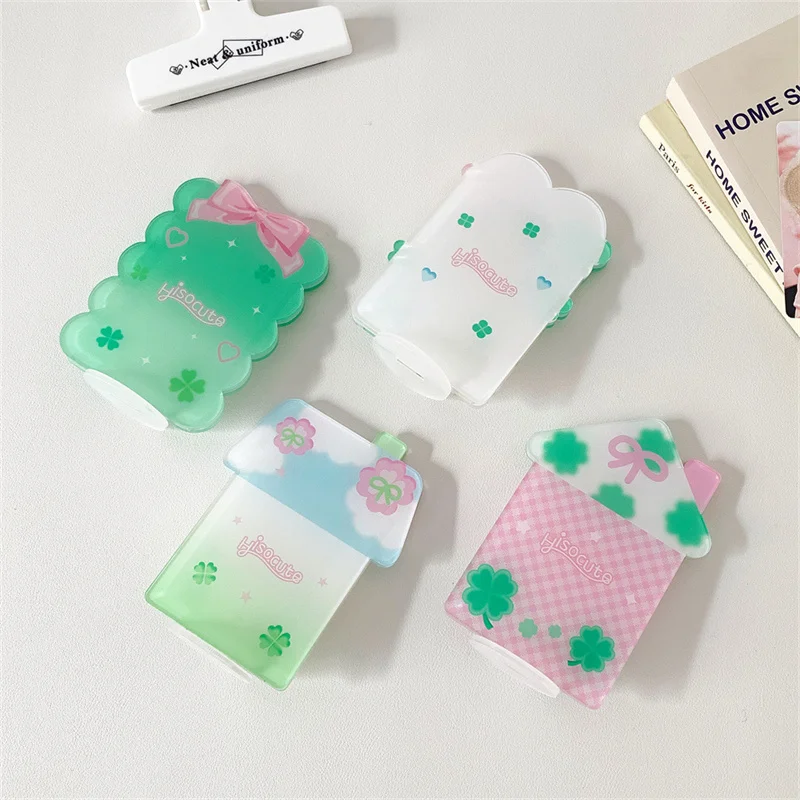 Cartoon Four-leaf Clover 3 Inch Card Holder Posing Hut Shape Three-dimensional Desktop Photo Frame Photo Card Card Tiles