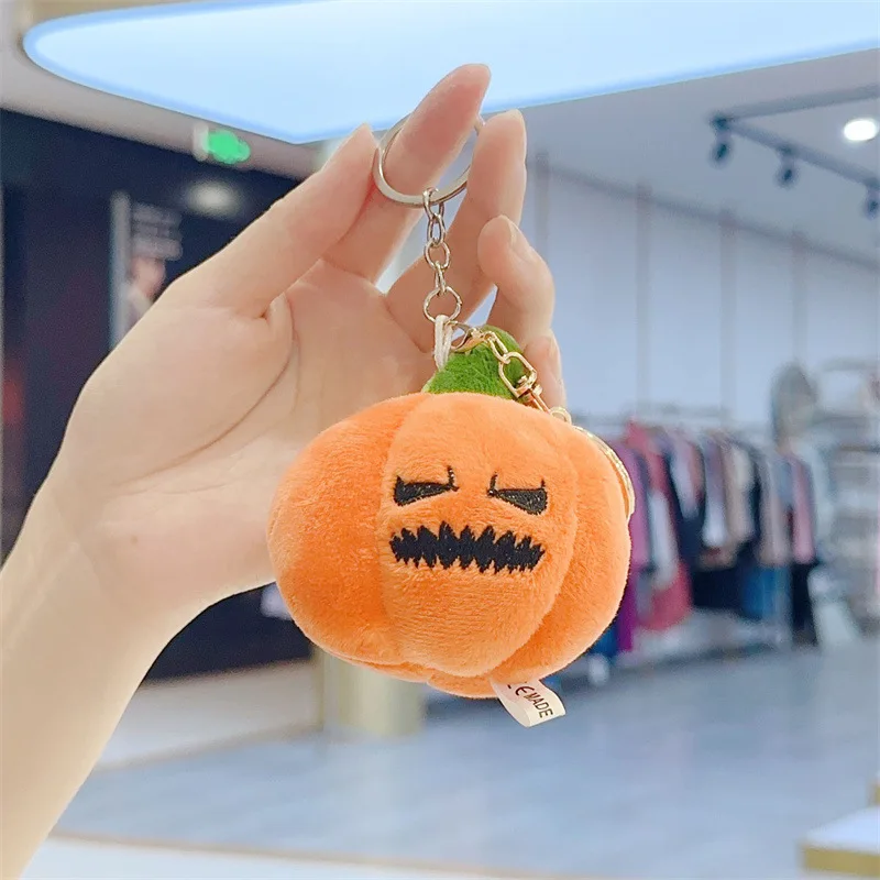 Porte-Clés en Peluche Citrouille d'Halloween, Accessoires de Décoration Essentiels et Amusants, Nouvelle Mode