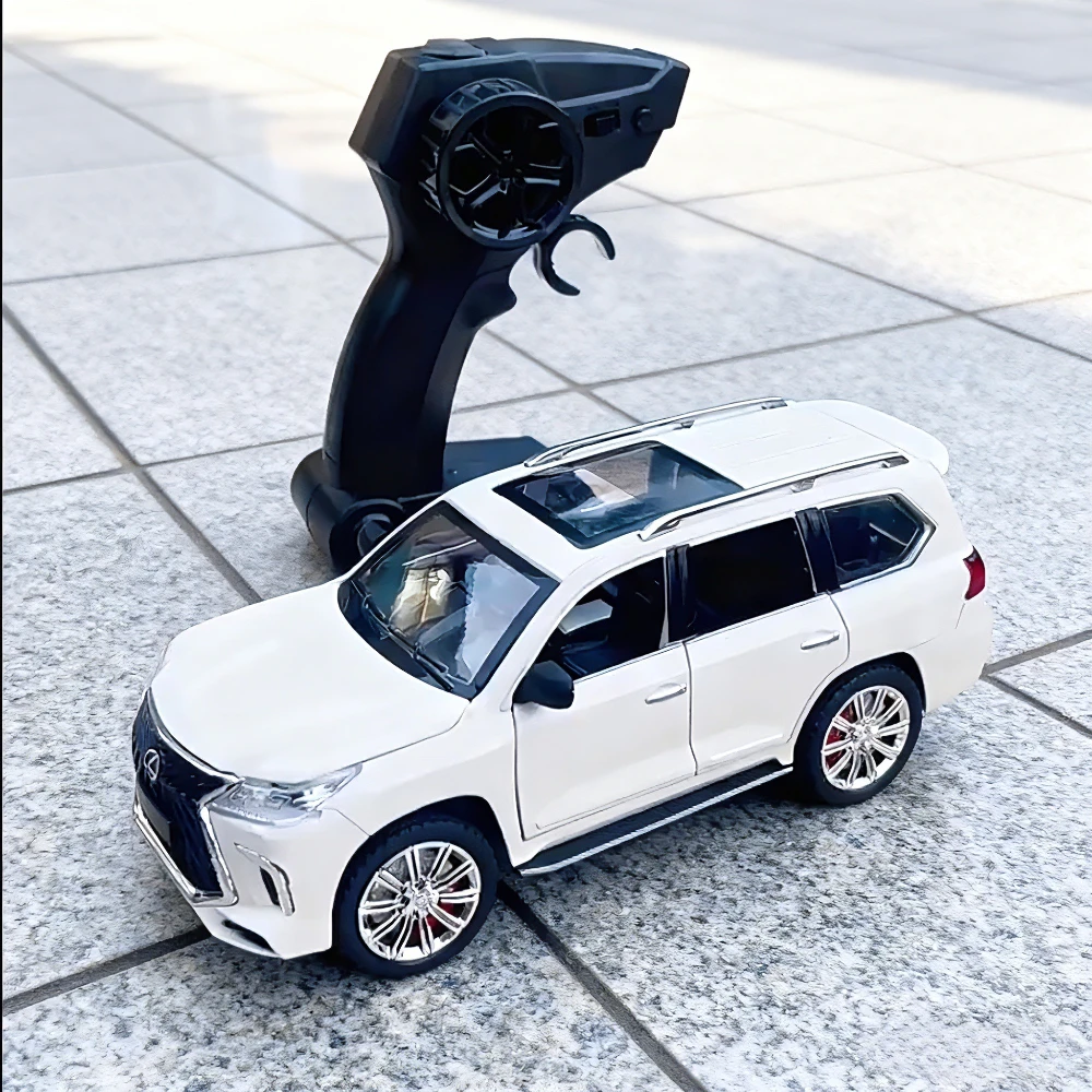 

1:24 LX570 Prado, модель спортивного автомобиля, игрушка, металлический корпус, рулевое управление, автомобили с дистанционным управлением, модели звукового света, подарки для мальчиков