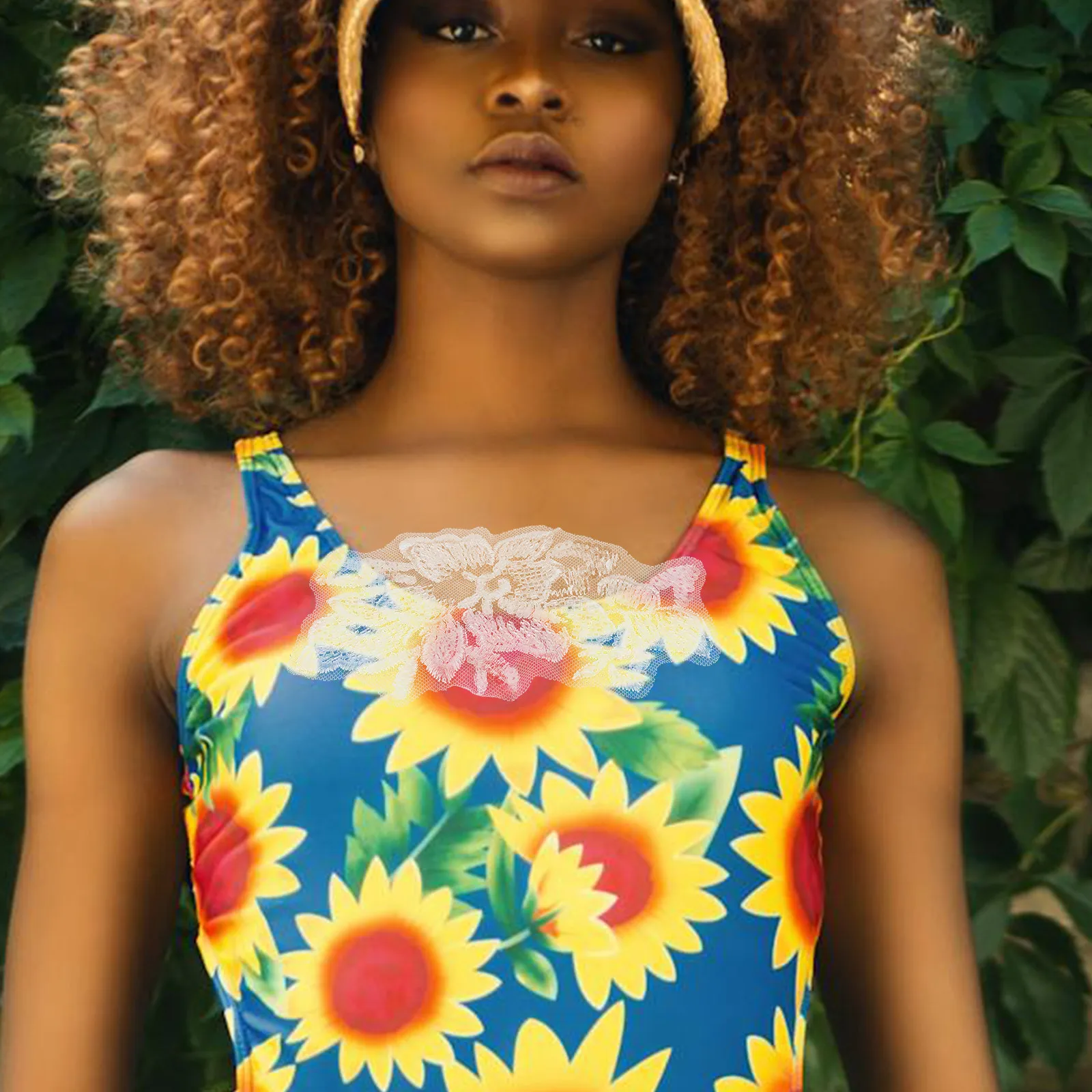 

1Pair Flower Applique Clothes Patches Embroidered Decorative Sewing Patch Polyester Plastic for Costumes Handbags