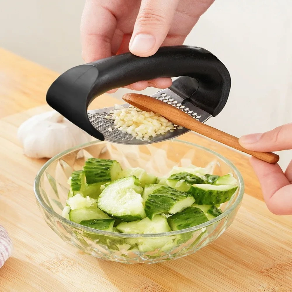 Stainless Steel Manual Garlic Crusher Ring Squeezer Household Ginger Mincer Vegetable Chopper Portable Kitchen Gadget Accessorie